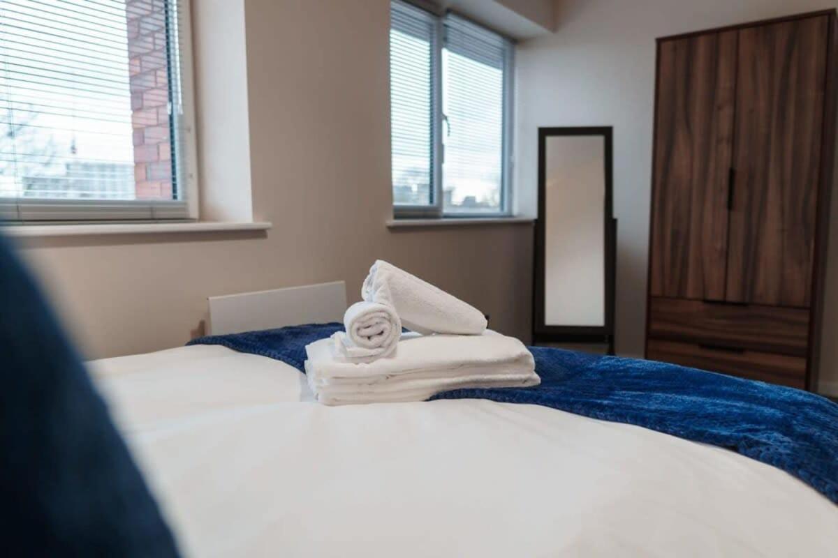With Free Parking By Superhost * Manchester