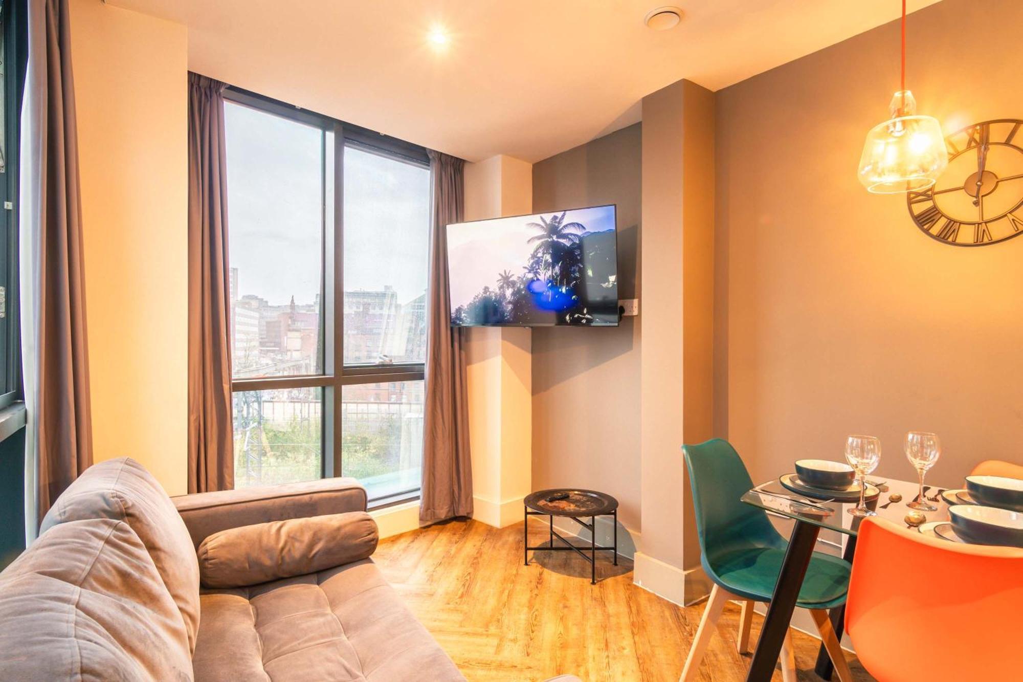 Fabulous 2 Bedroom In Centre *