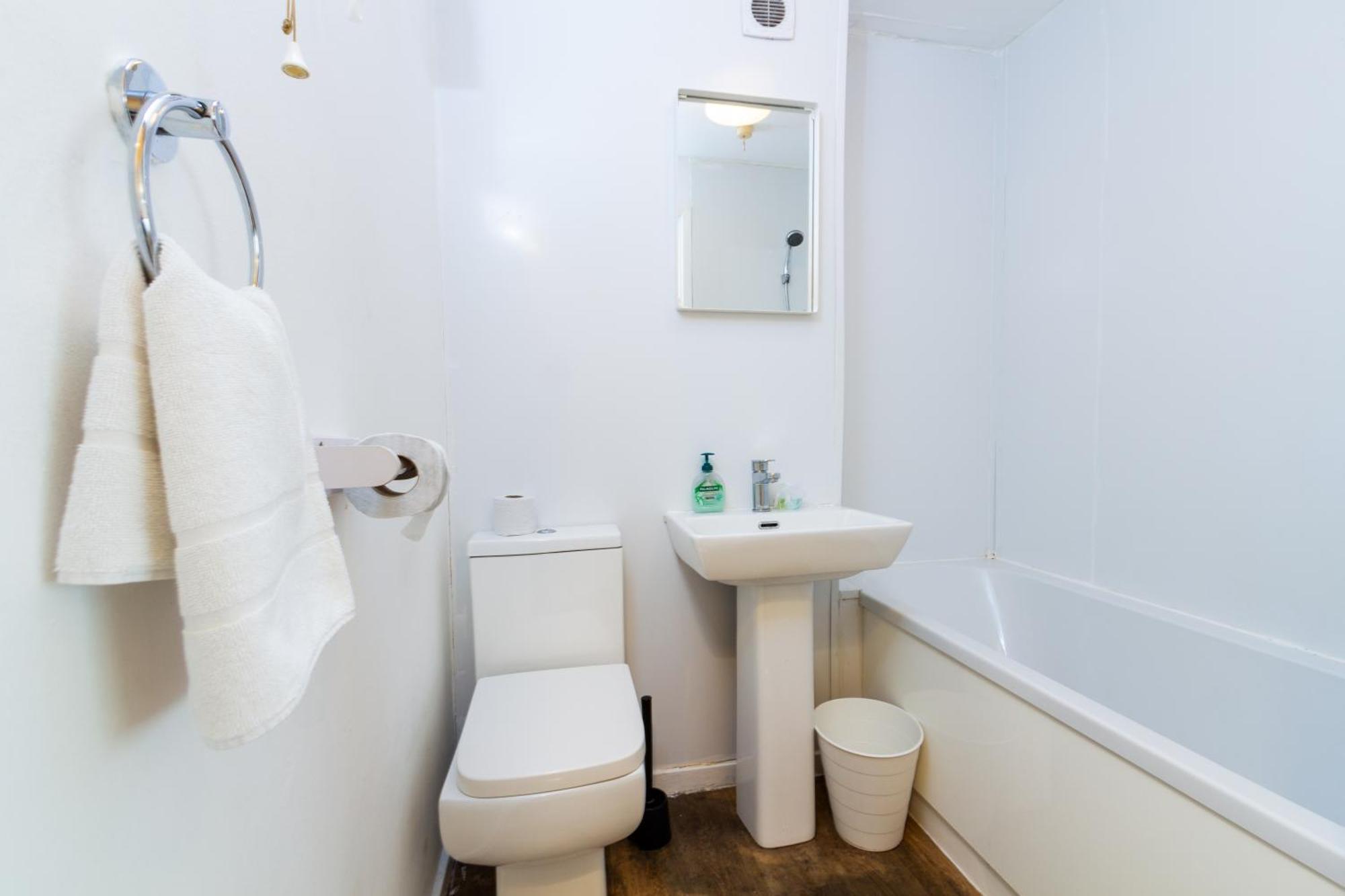 Studio In Stretford With Great Transport Links Apartment Manchester