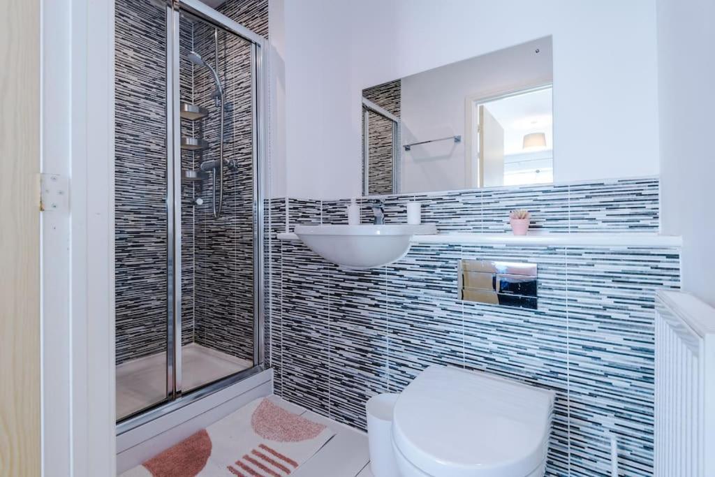 Holiday home Modern Townhouse Near Coop Live Etihad Manchester