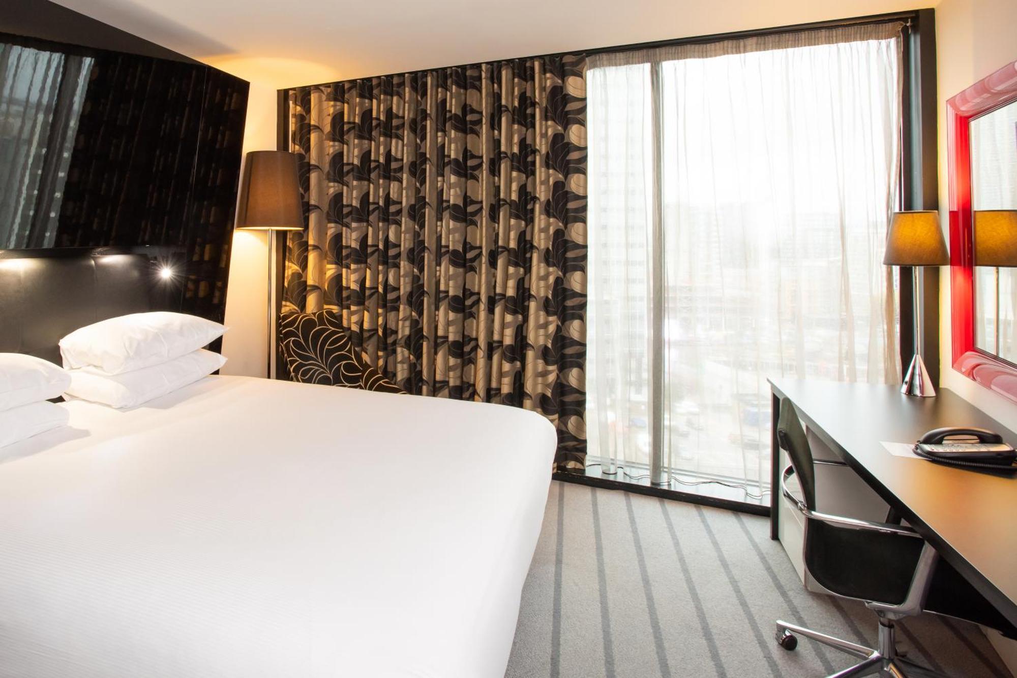Crowne Plaza Centre By Ihg 4*