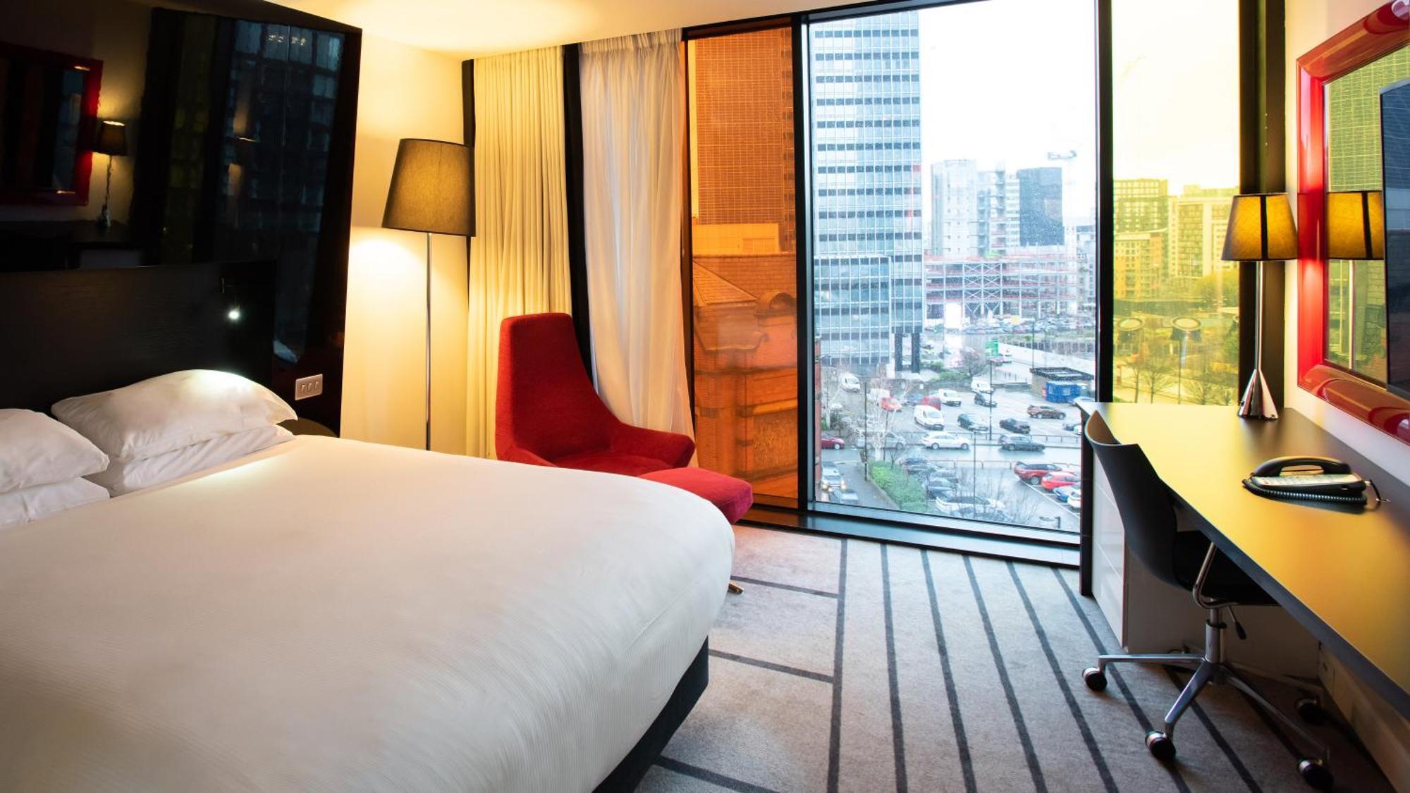Crowne Plaza Centre By Ihg Hotel