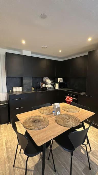 Apartment Moes Comfy Haven Manchester