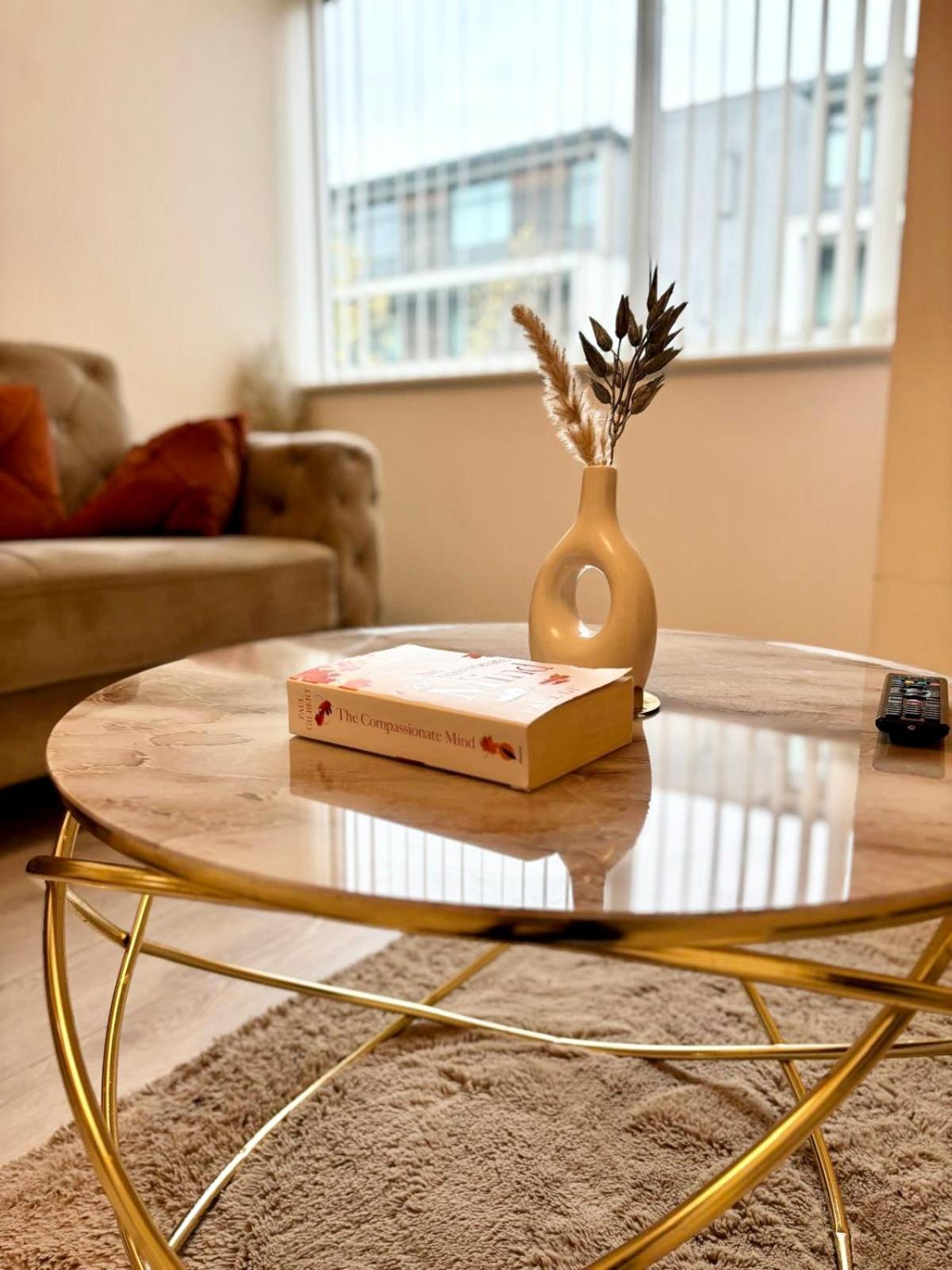 Entire 2 Bed Cosy City Centre Apartment