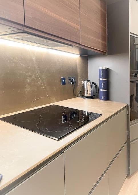 Swanky Stylish Space *