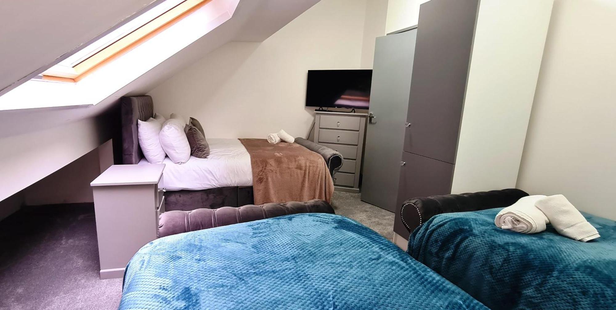 Large Victorian House 15 Minutes From Centre Holiday home Manchester