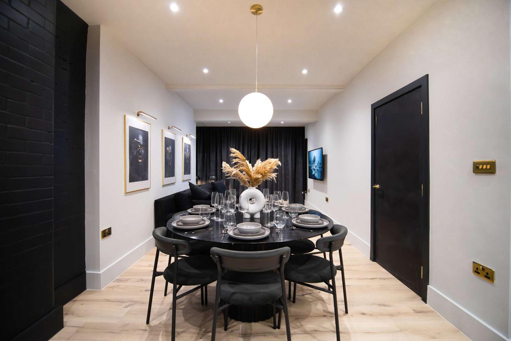 Apartment Chromatica By The Heim Residences