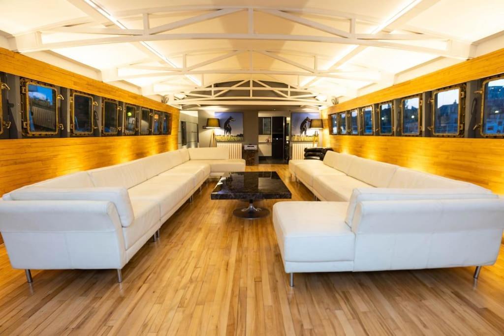 Stunning 130ft Classic Yacht Botel Manchester