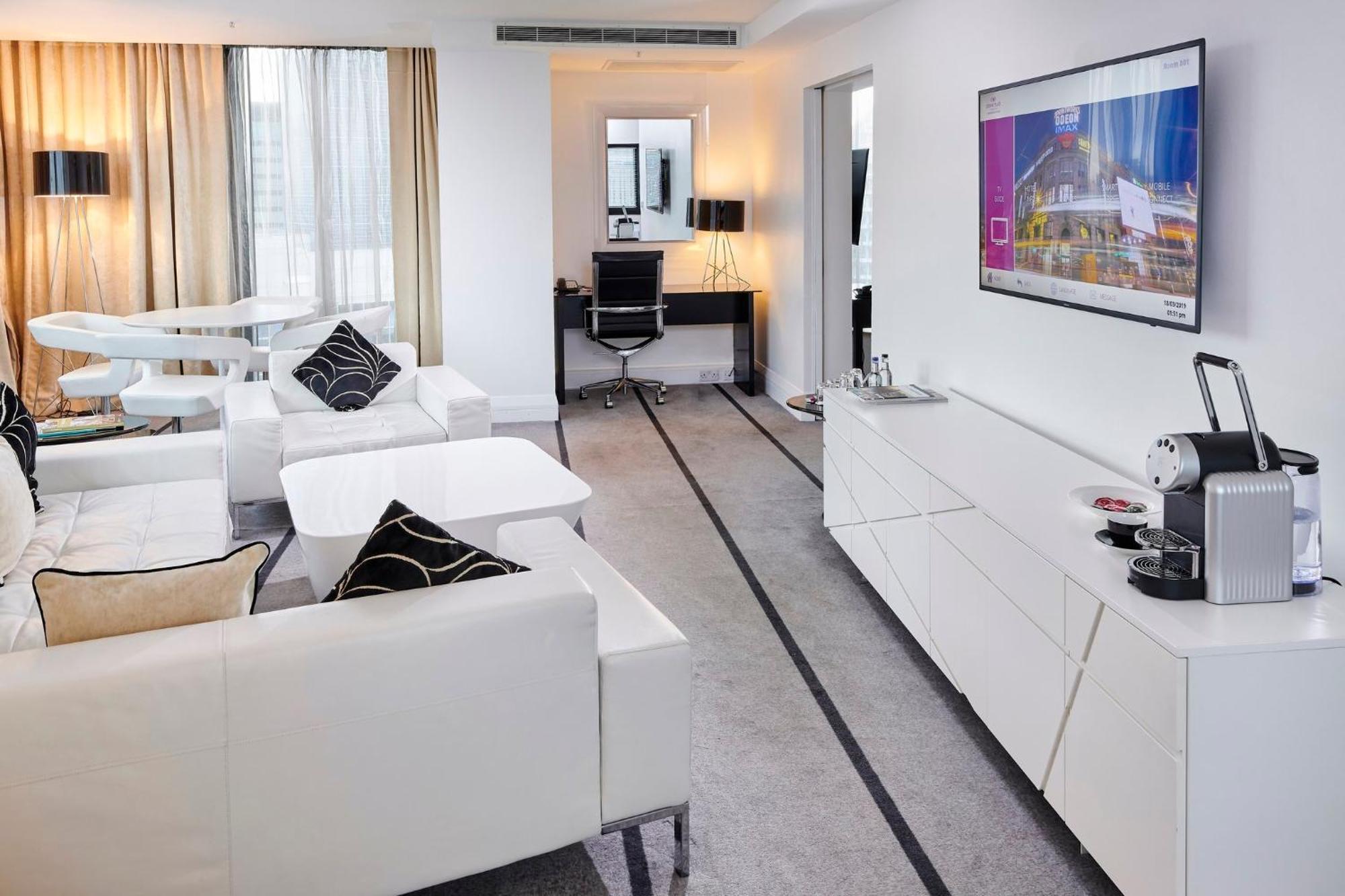 Crowne Plaza Centre By Ihg Hotel 4*