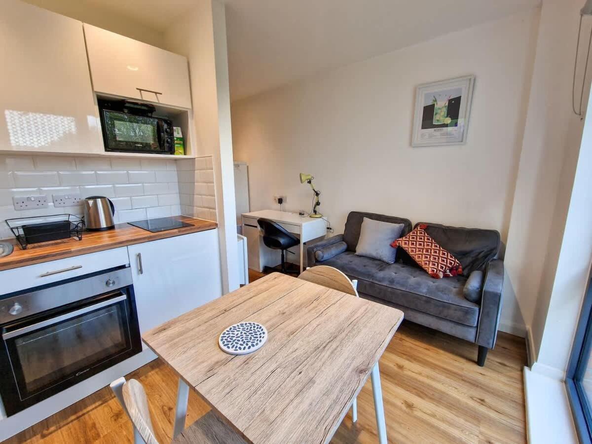 Apartment Lovely Salford Flat By Superhost