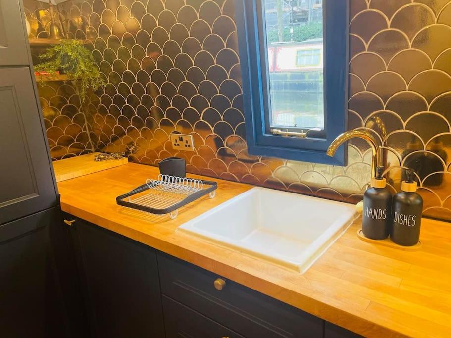 Bespoke Narrowboat * Manchester