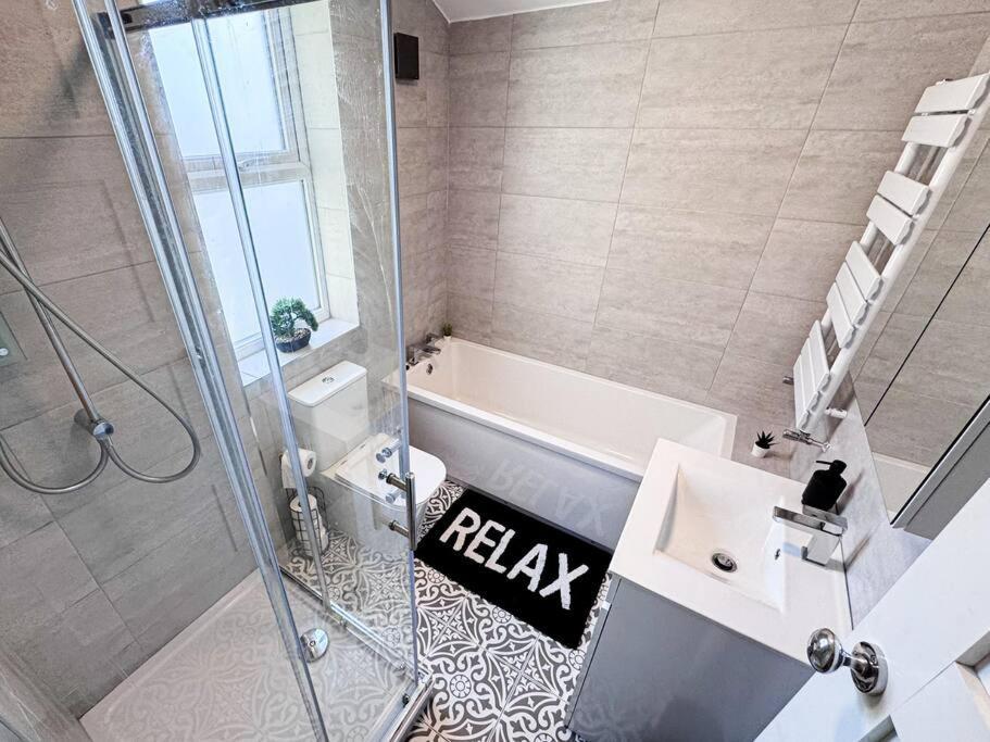 1 Bedroom By Brookland Serviced Short Lets With Free Wifi * Manchester