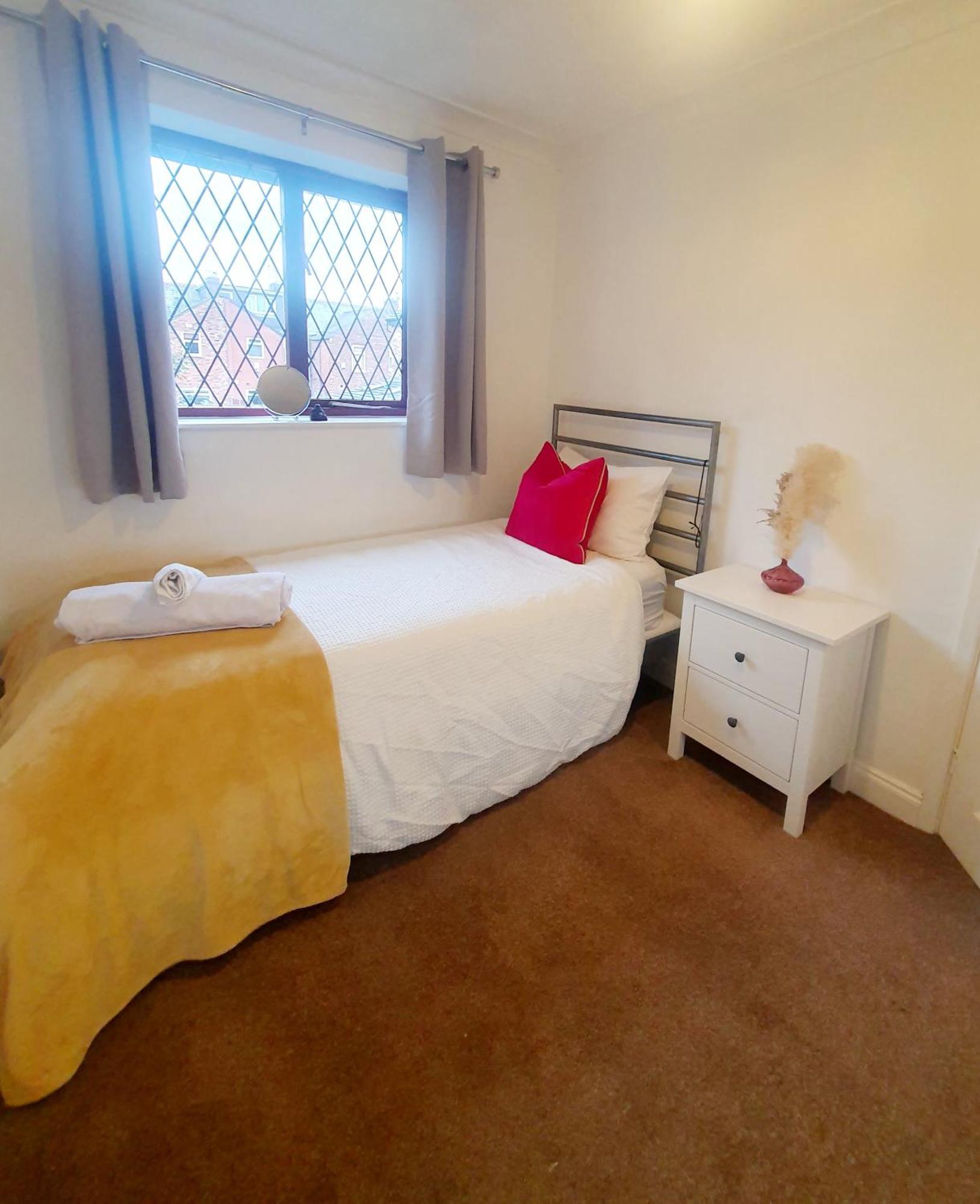 The Chorlton Retreat - Double Bedroom, Free Parking * Manchester