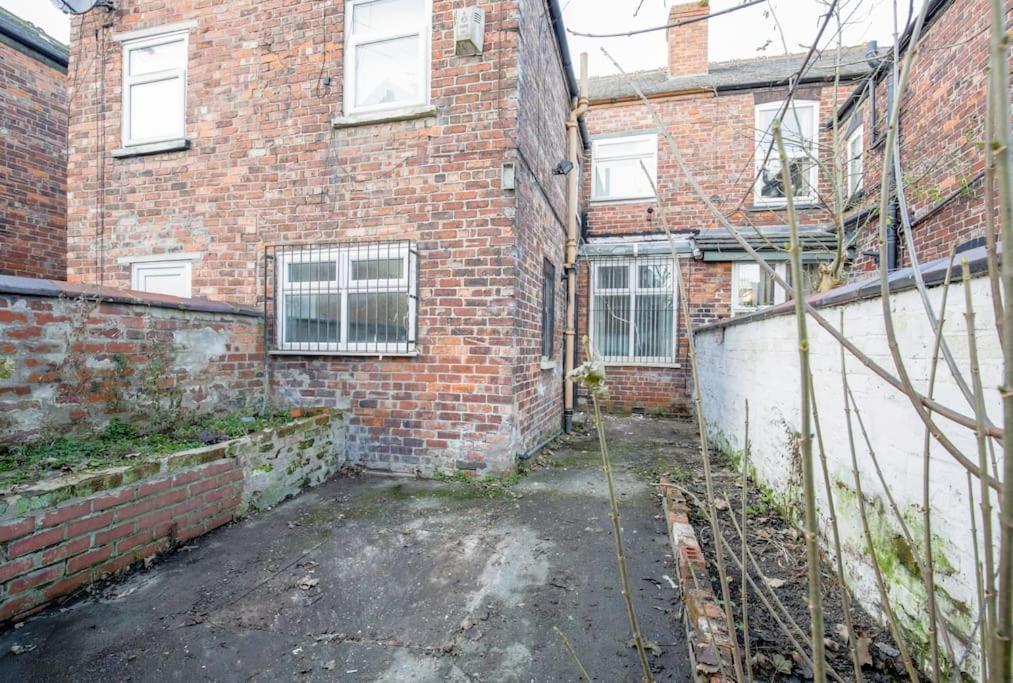 4 Bedroom House, Great Location! Holiday home *