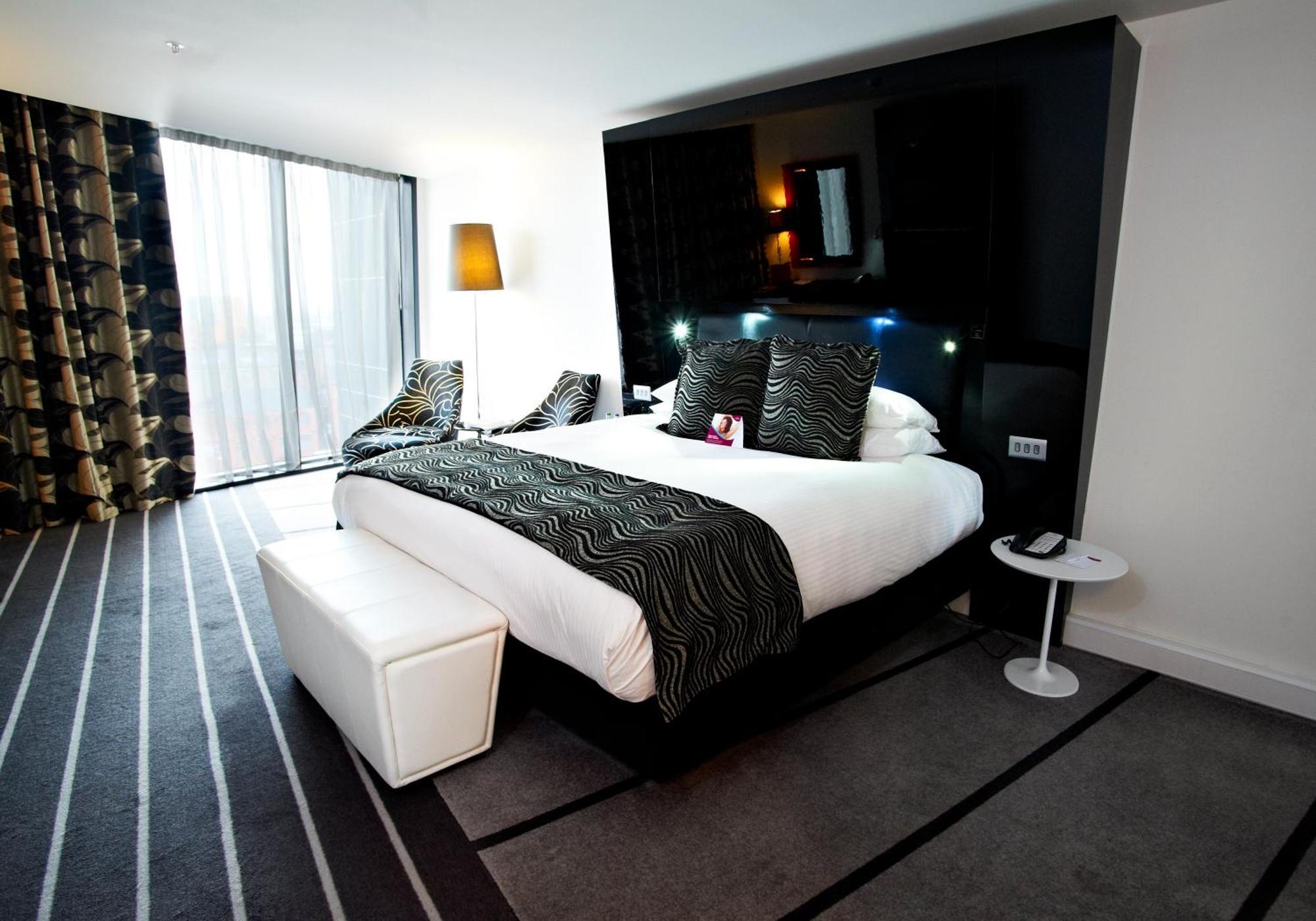Hotel Crowne Plaza Centre By Ihg 4*
