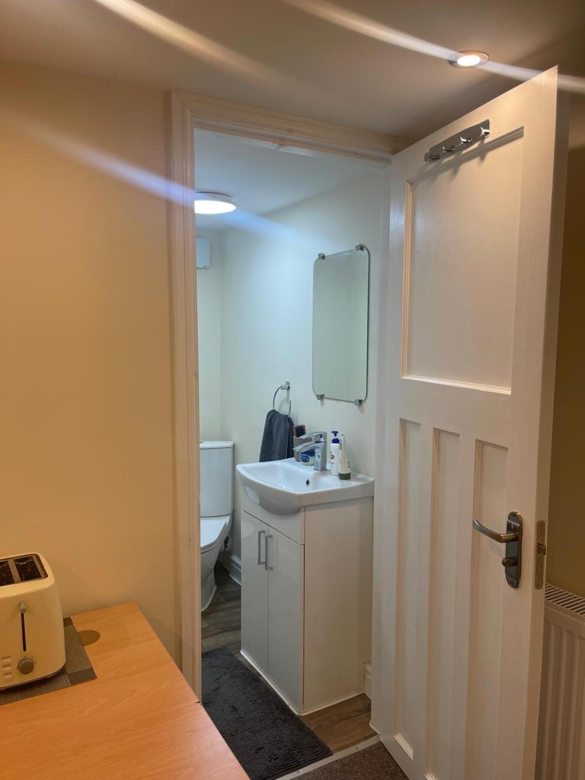 Apartment Newly Built Private Ensuite Manchester