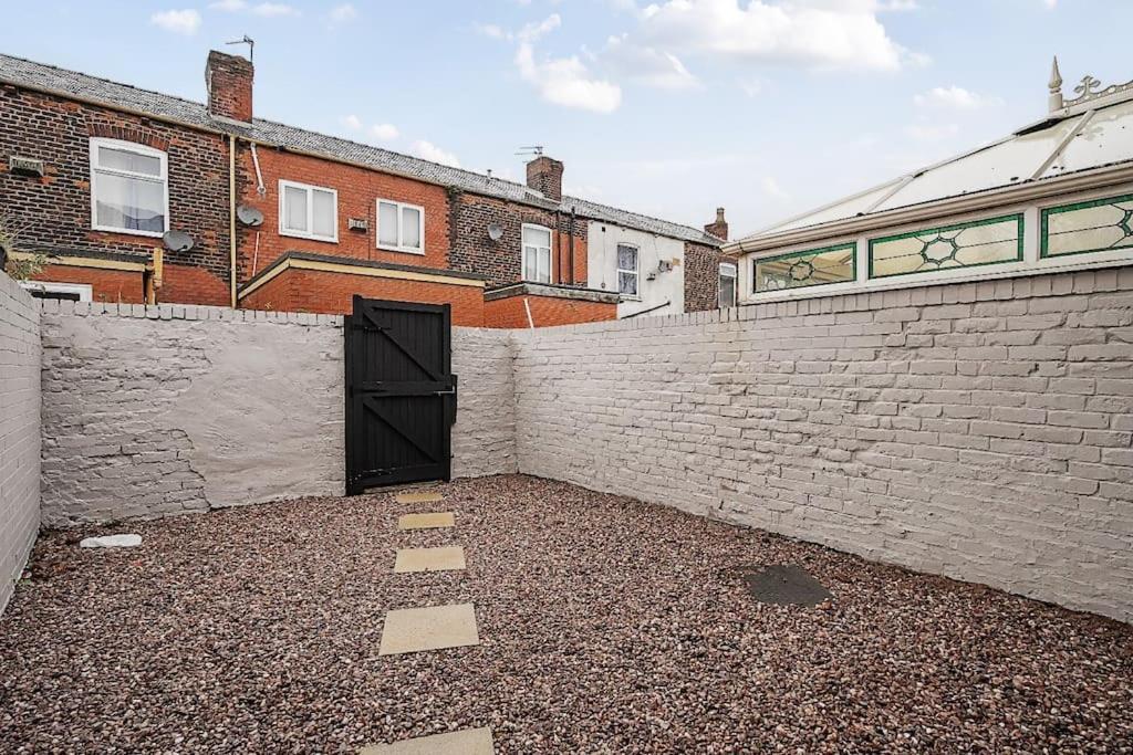 Cosy & Modern Near Coop Live, Centre & Etihad - Perfect For Leisure & Contractor Guests - Free Parking! Manchester
