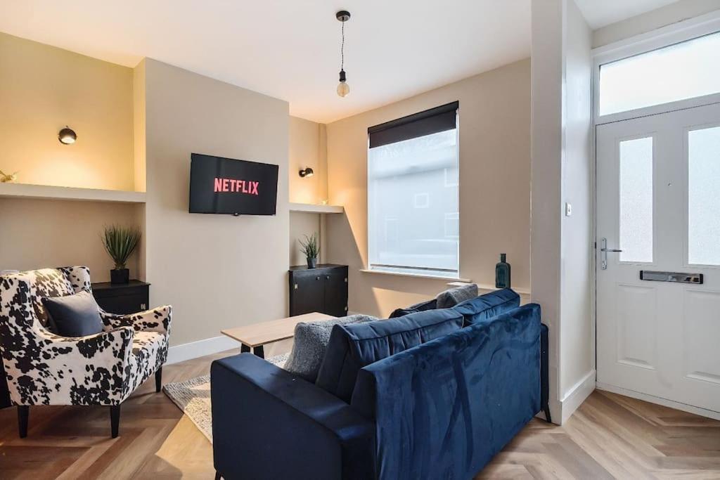 Cosy & Modern Near Coop Live, Centre & Etihad - Perfect For Leisure & Contractor Guests - Free Parking!