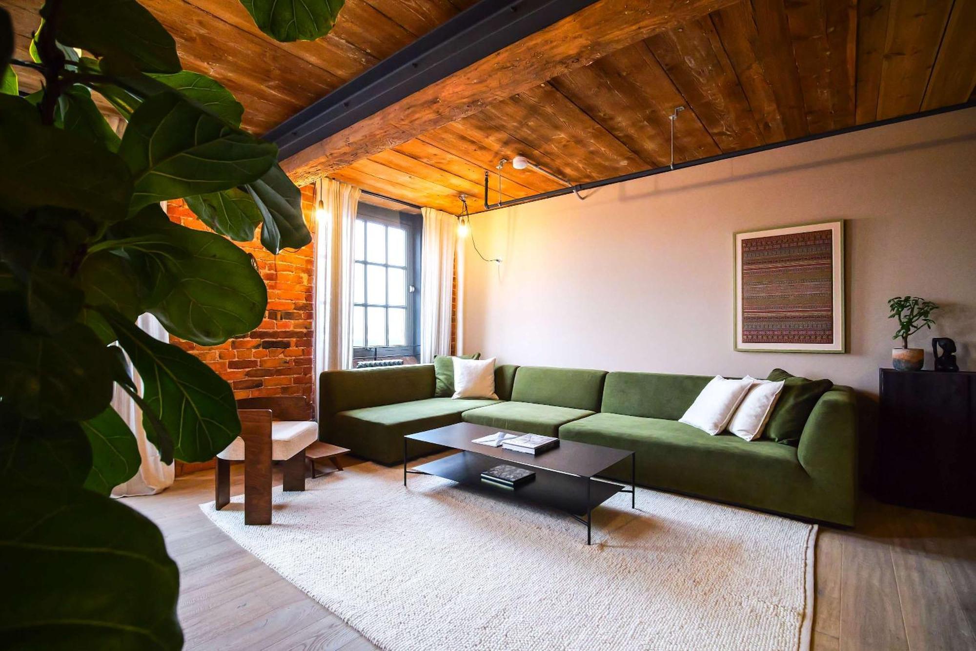 Hangar By The Heim Residences Apartment *