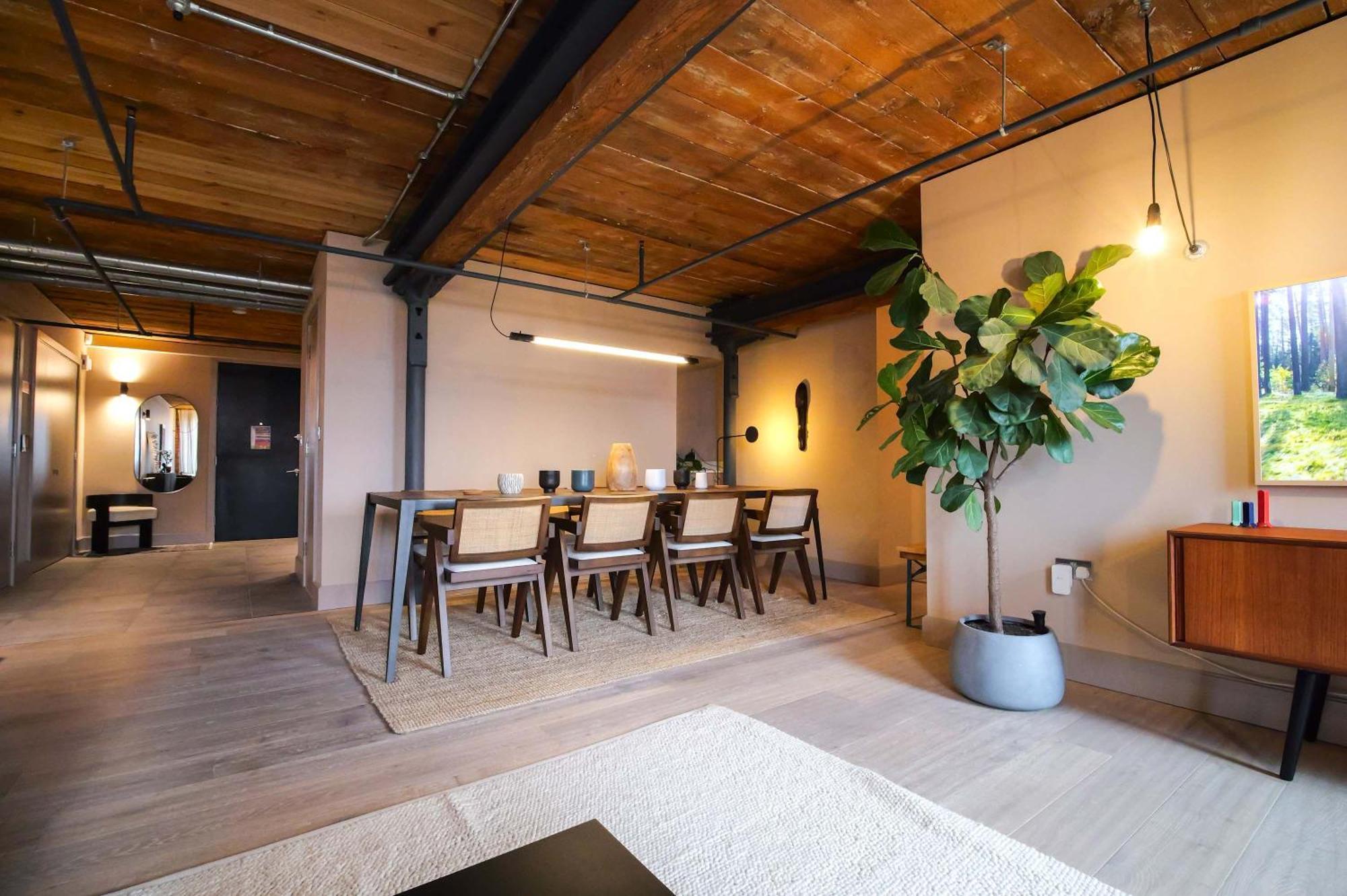 Hangar By The Heim Residences * Manchester