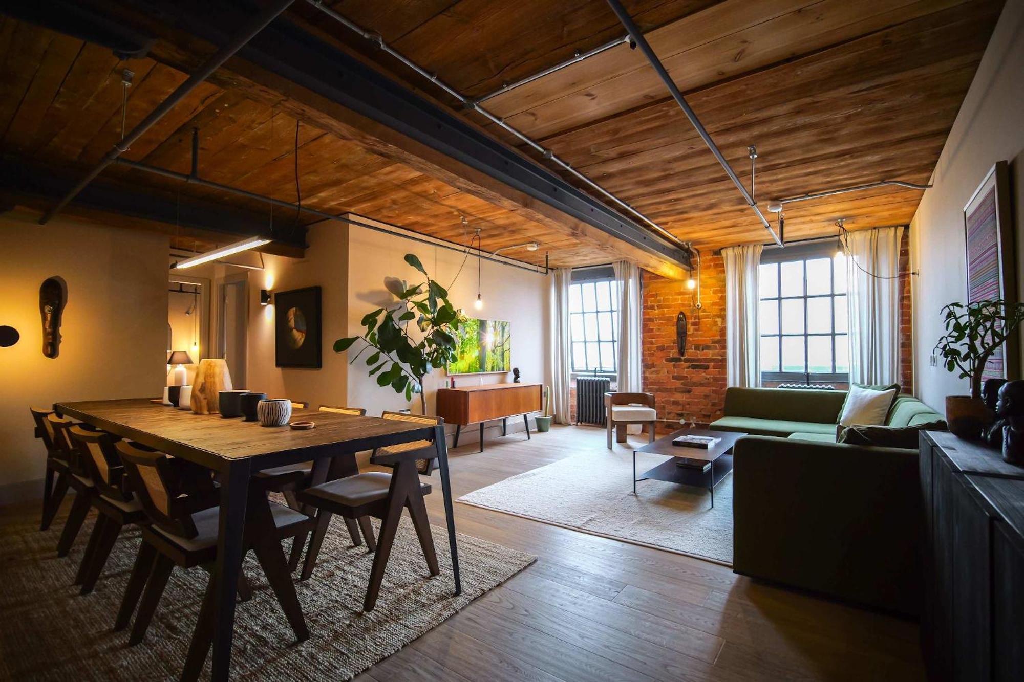 Hangar By The Heim Residences Apartment *