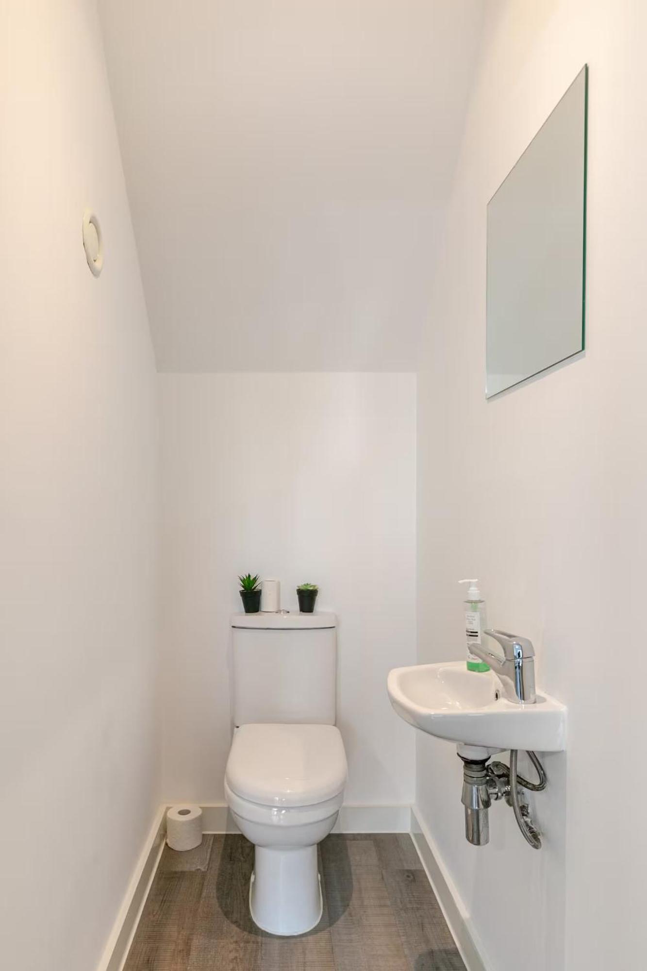 Apartment Morden 2 Bed Flat - Old Trafford Manchester