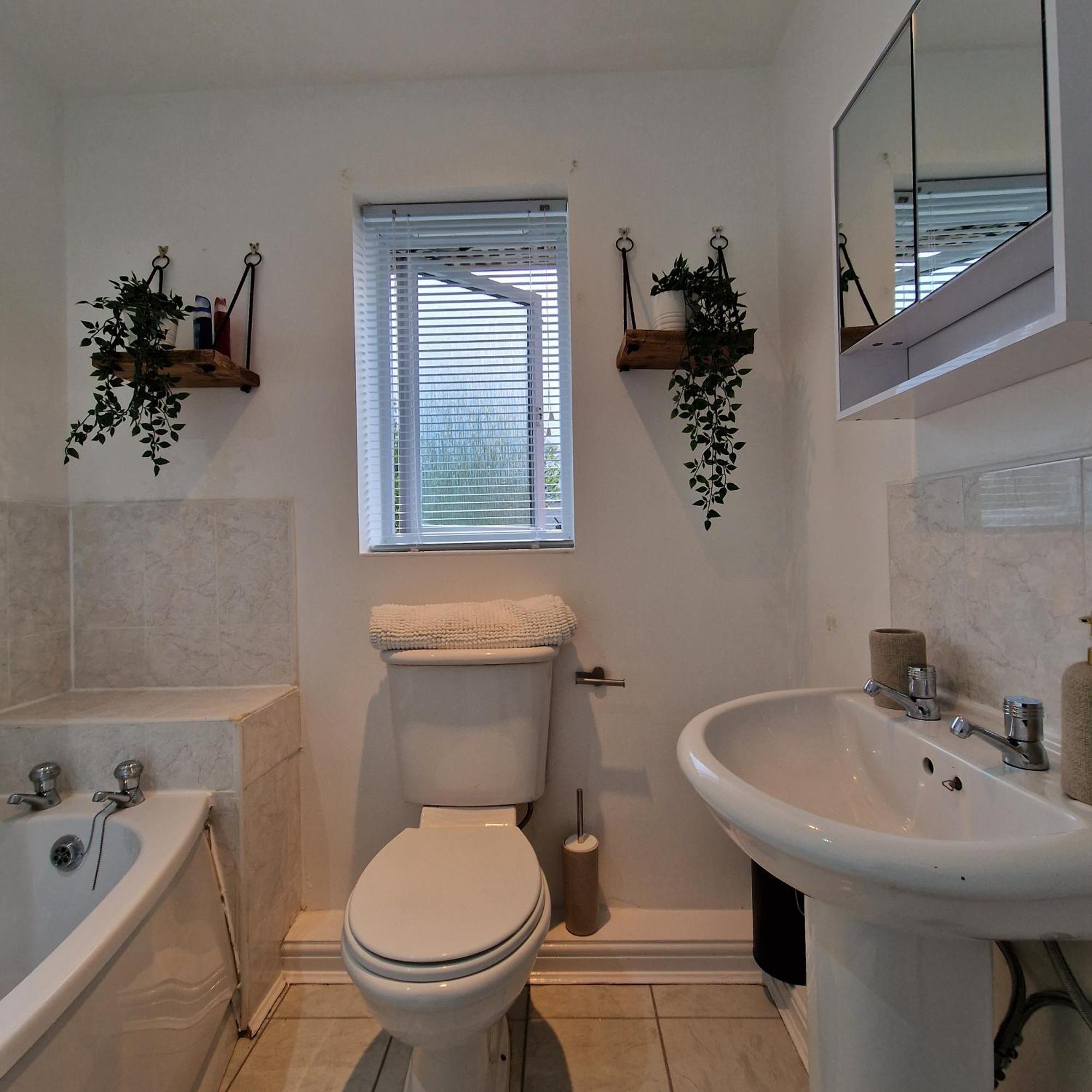 Stylish Family & Pet-friendly 3br House In * Manchester