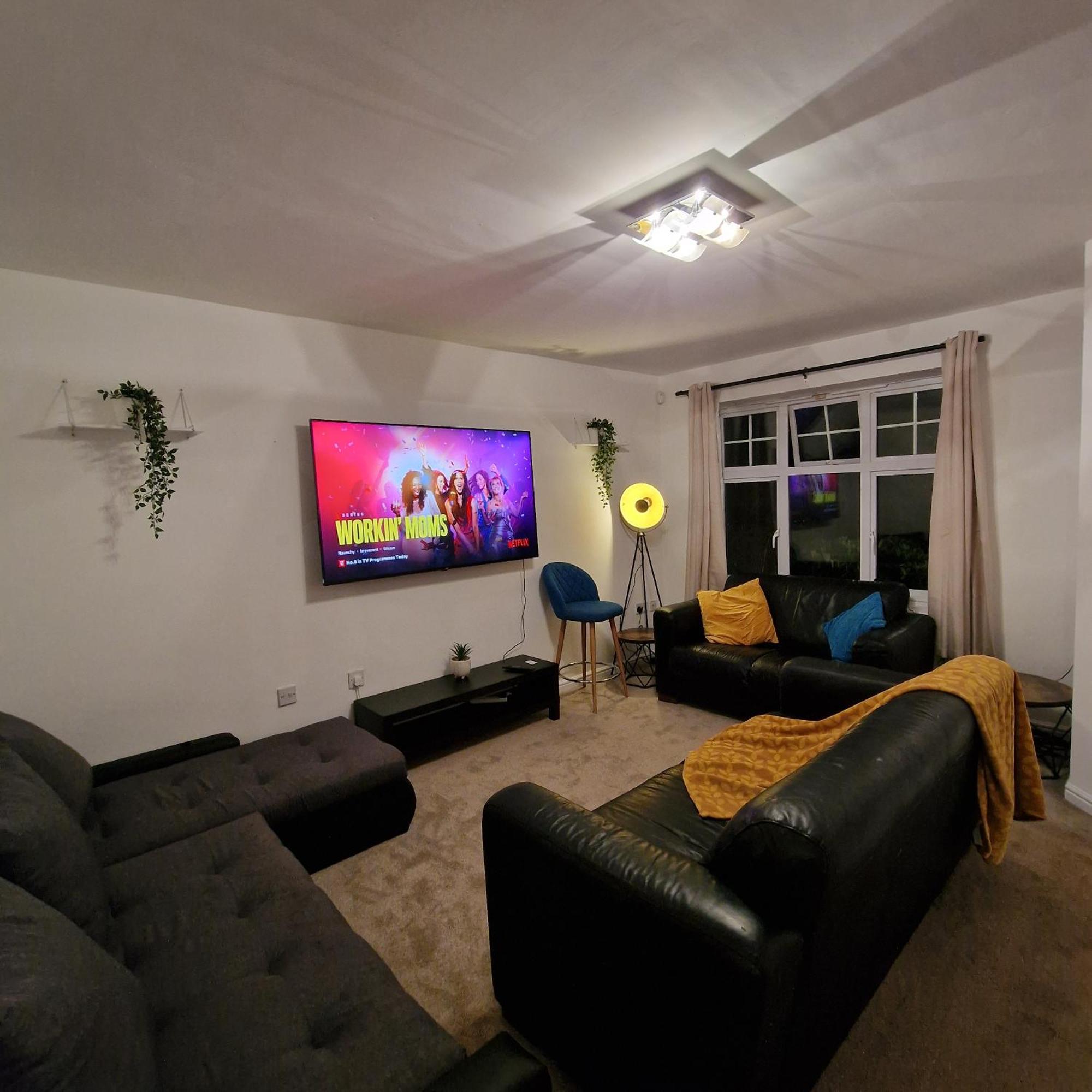 Stylish Family & Pet-friendly 3br House In Manchester