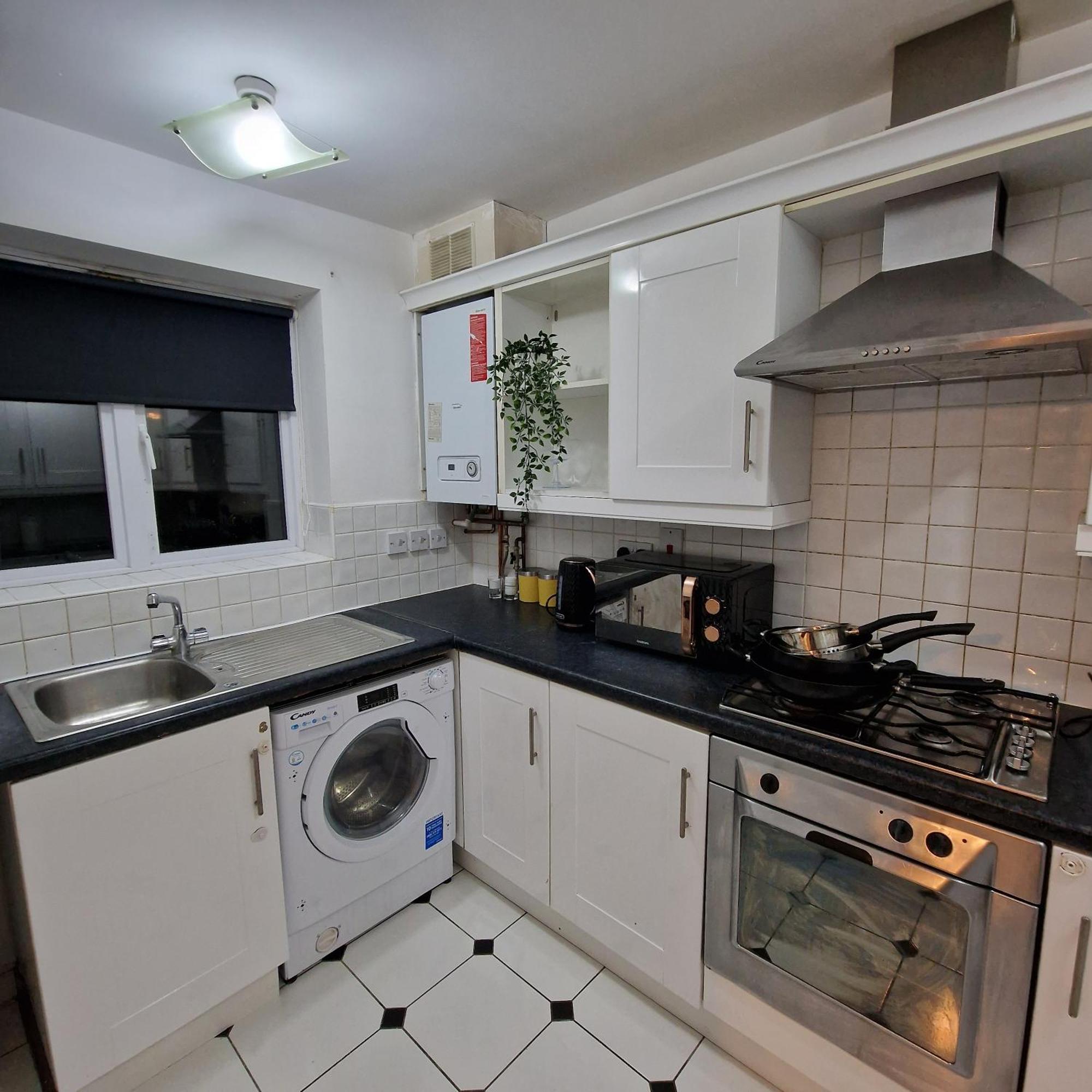 Stylish Family & Pet-friendly 3br House In * Manchester