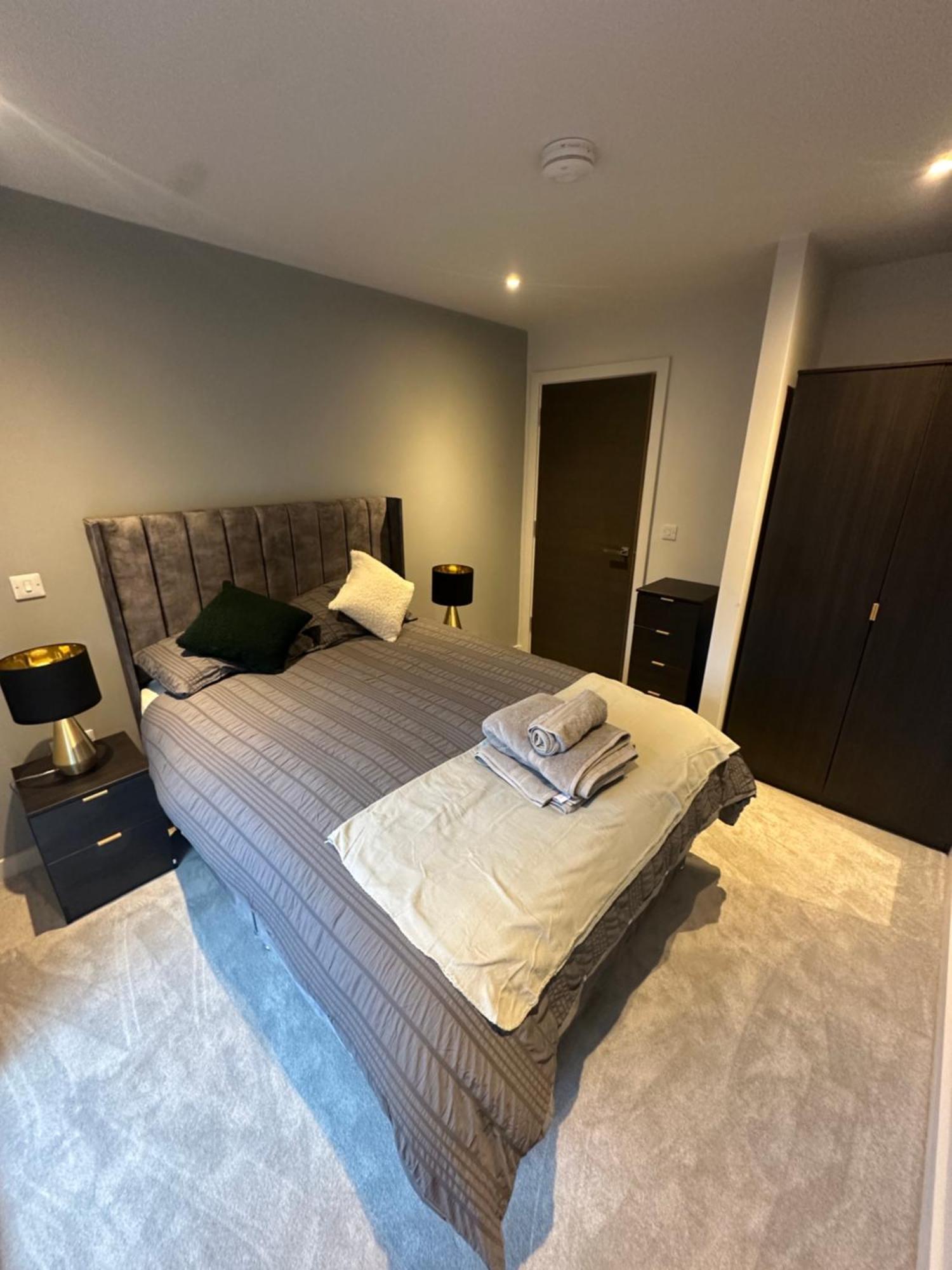 Spacious Modern 2 Bedroom