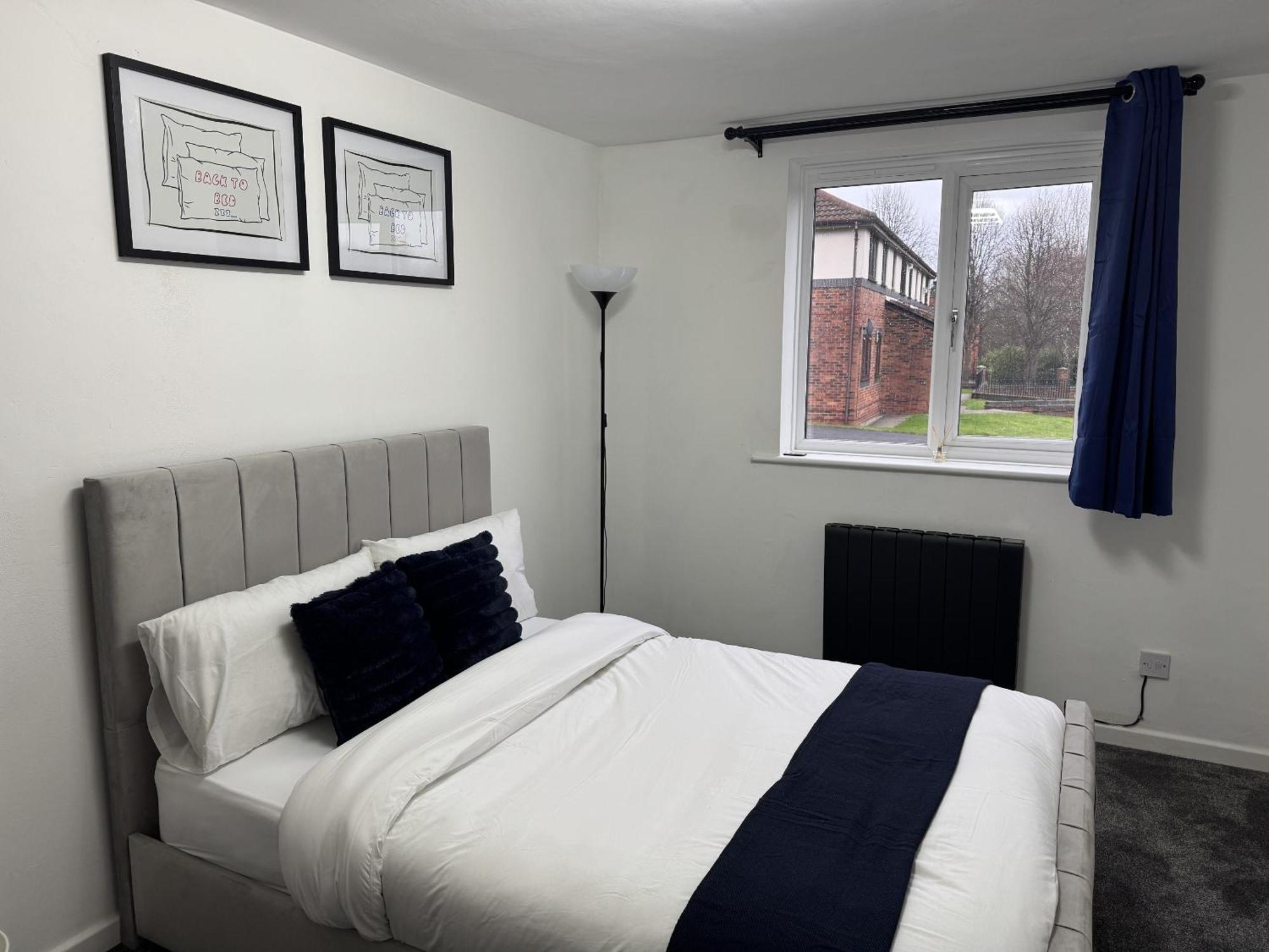 Cosy 2 Double Bedroom In Ancoats 7 Minutes From Coop Live, Etihad Stadium & Centre- Parking Available *