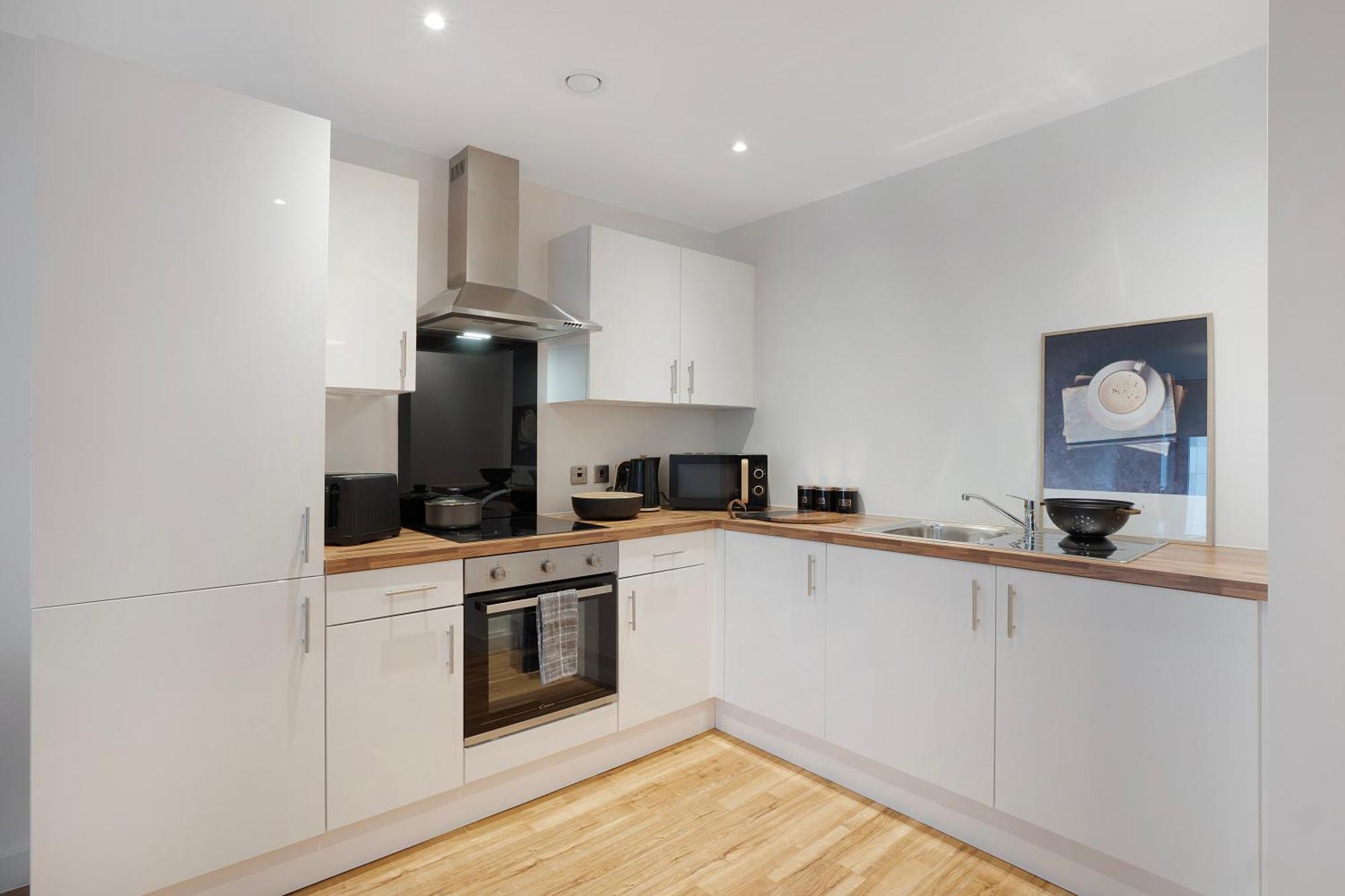 New! 1br In Media Free Wifi Apartment