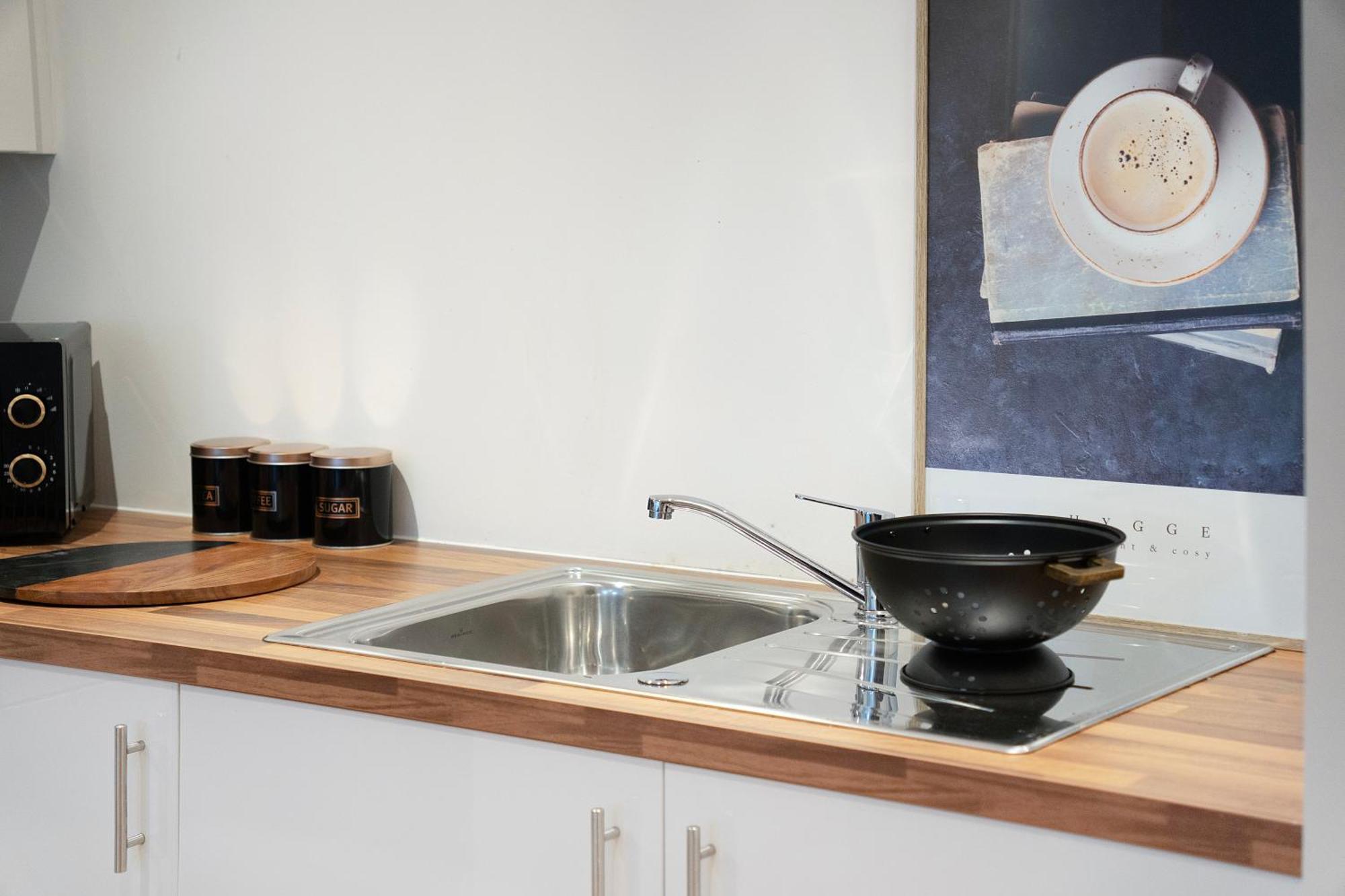 New! 1br In Media Free Wifi Apartment *