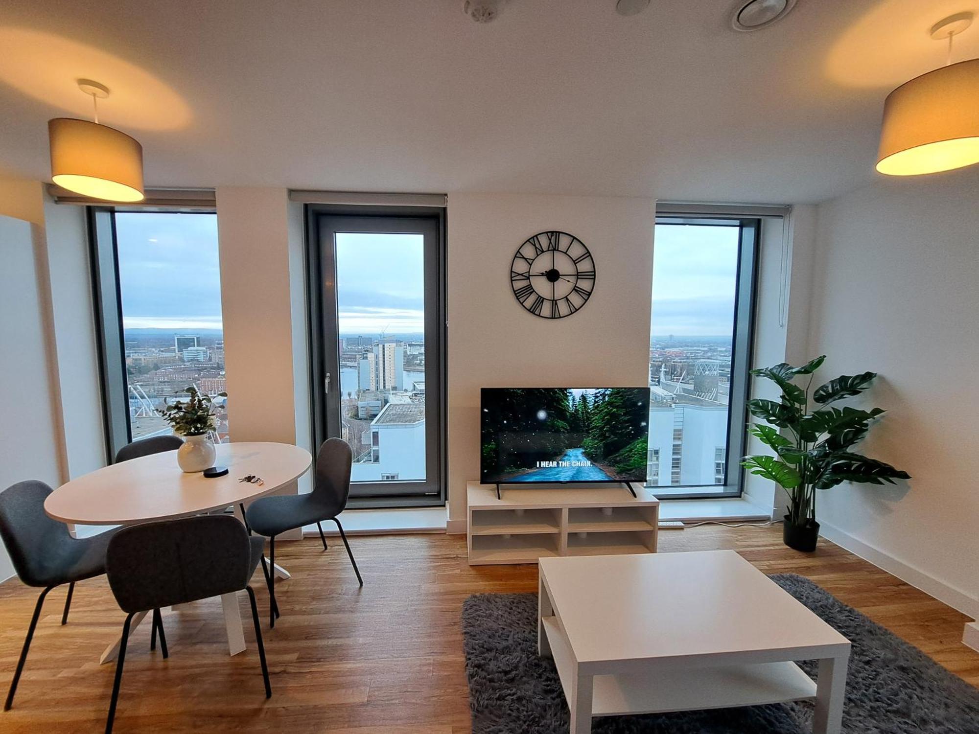 Apartment Media *