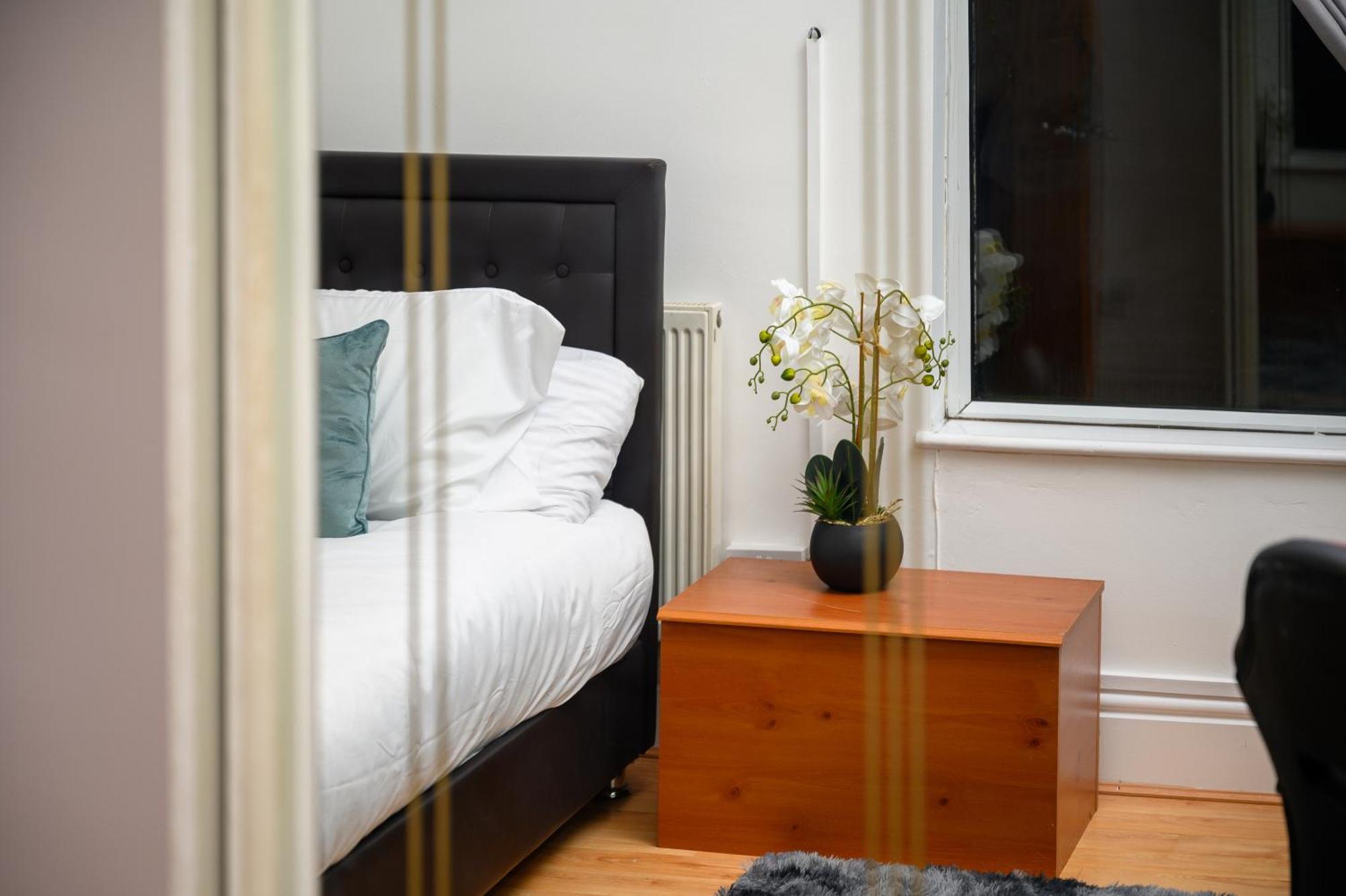 Serviced - The Cosy Quarter Apartment