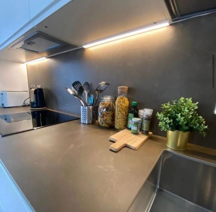 Apartment Emerald Escape 3 Bed 3 Bath Manchester