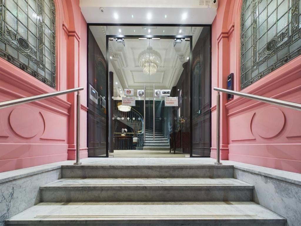 Emerald Escape 3 Bed 3 Bath Apartment Manchester