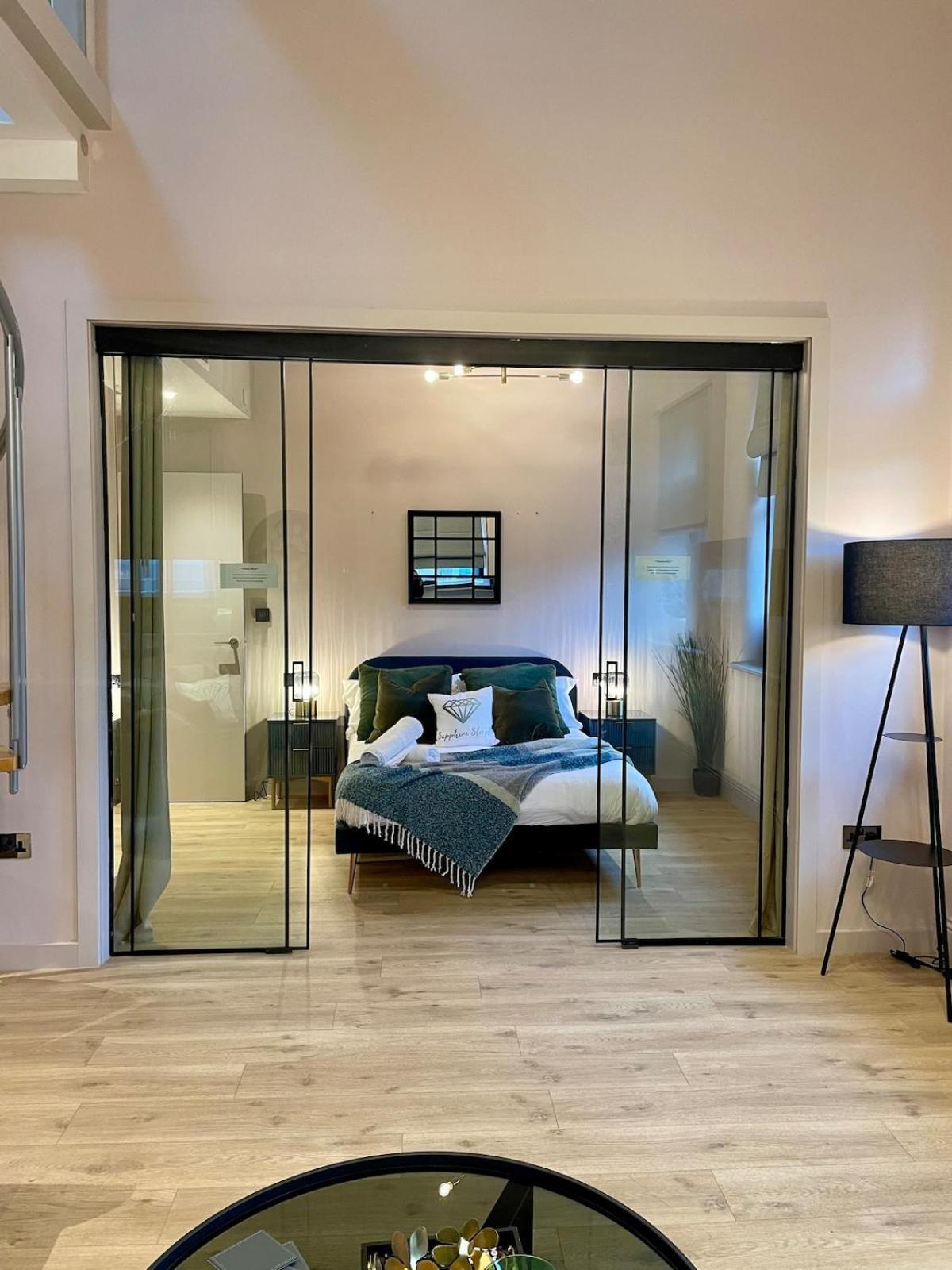 Emerald Escape 3 Bed 3 Bath Apartment Manchester