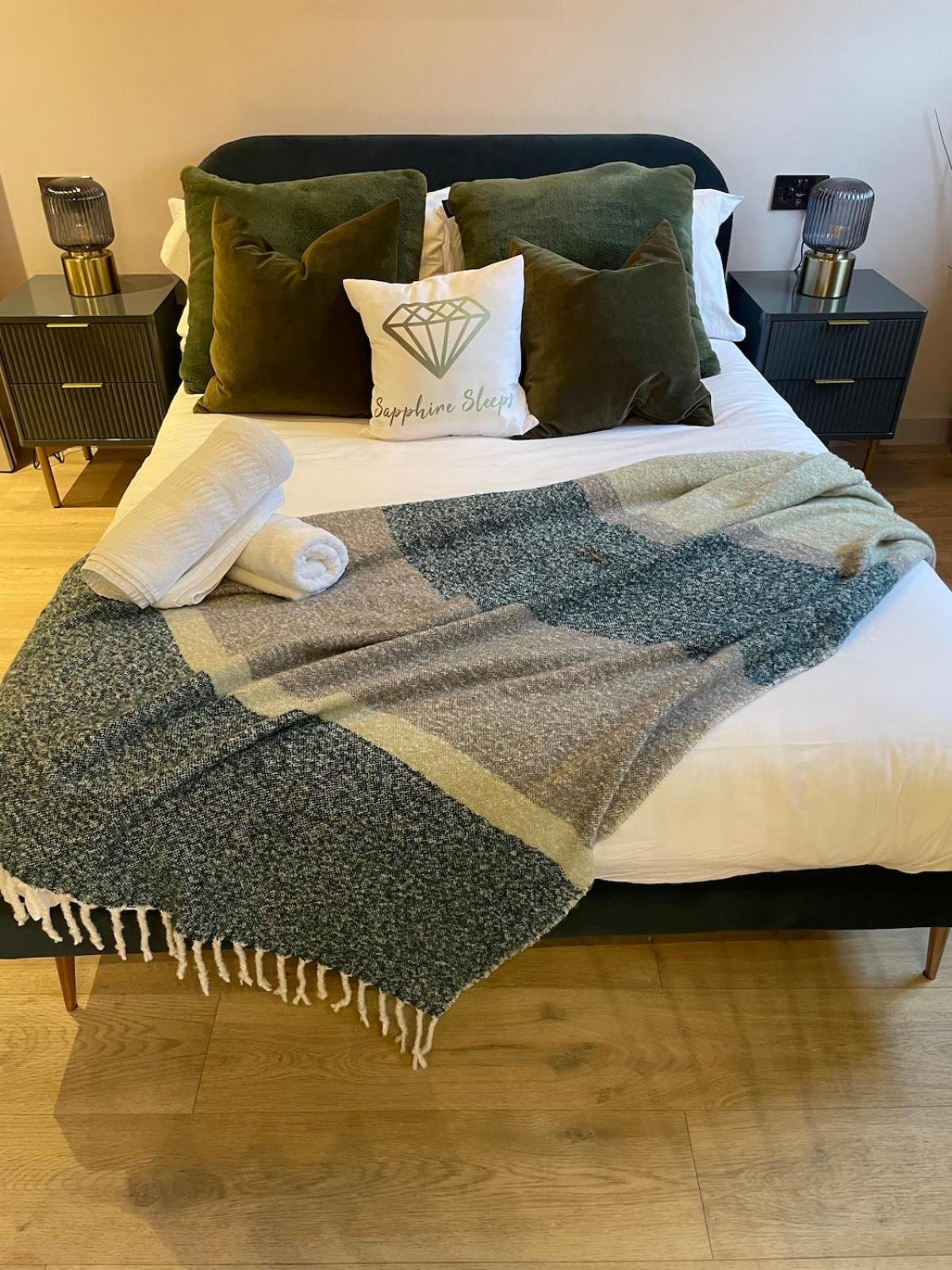 Apartment Emerald Escape 3 Bed 3 Bath