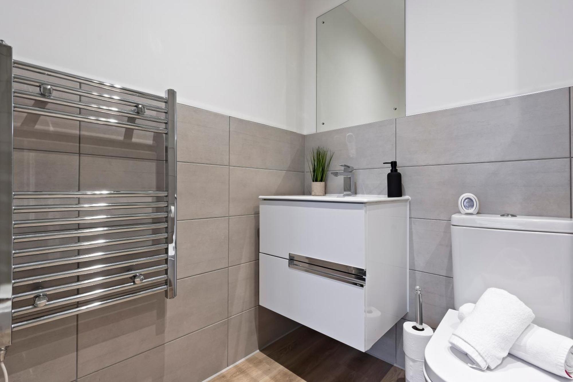 Modern Flat In By 53 Degrees Property, Ideal For Couples, 2 Bedrooms! Manchester