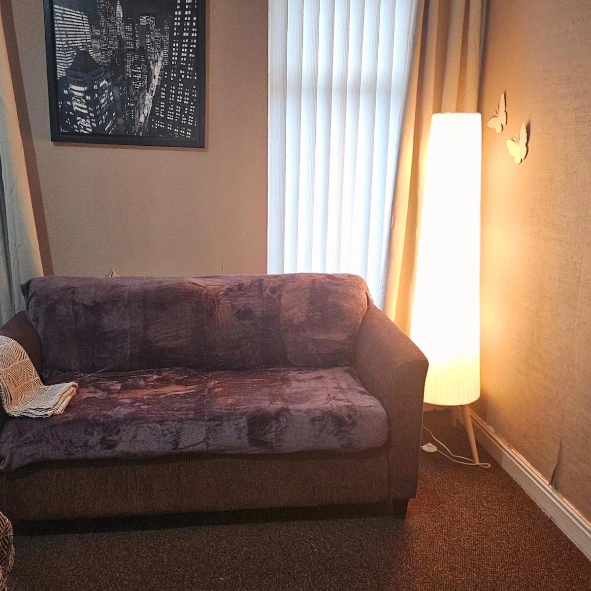 Go Big ! Entire Cozy House For Max 8 People Near Center Holiday home