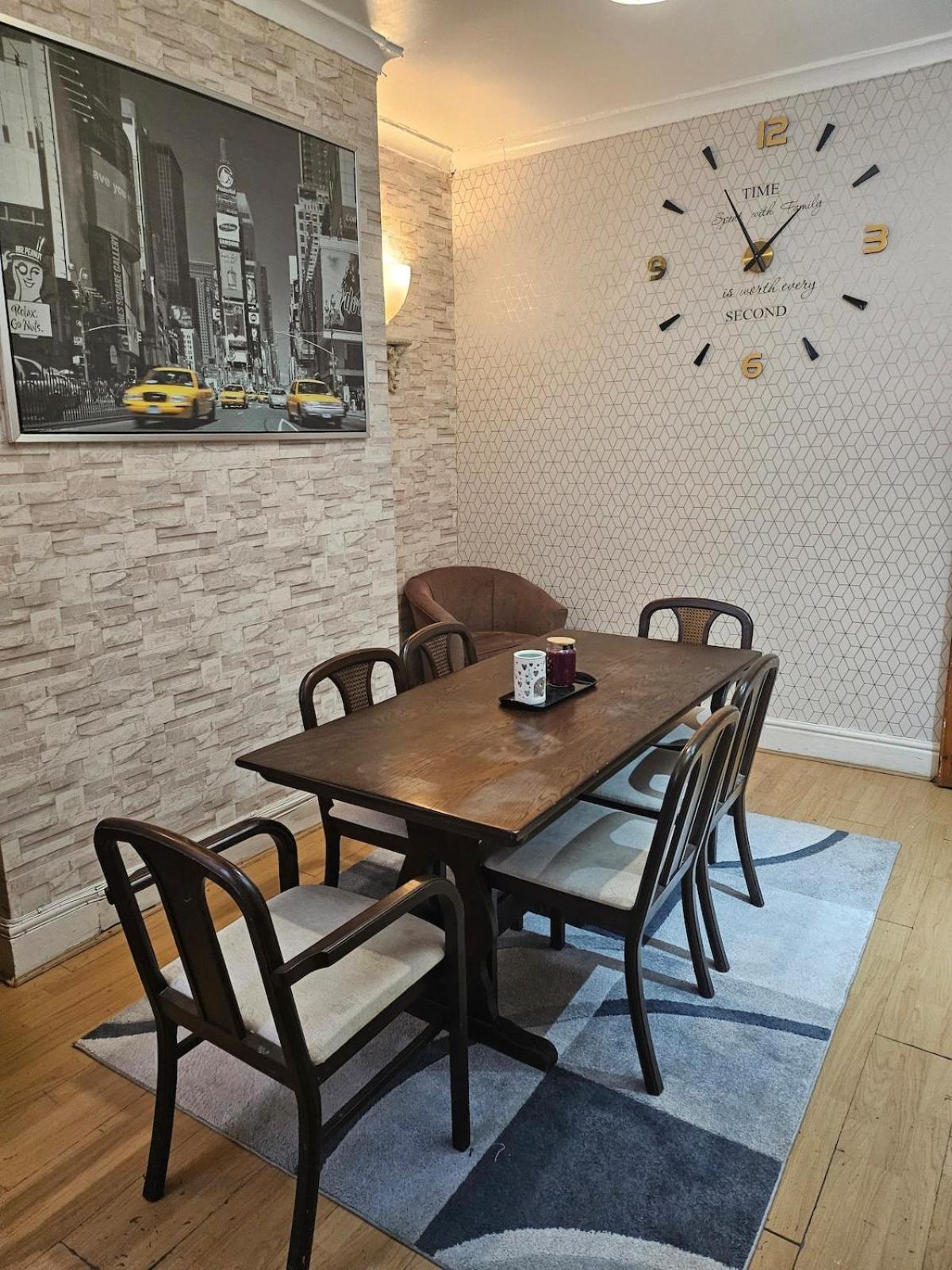 Go Big ! Entire Cozy House For Max 8 People Near Center *