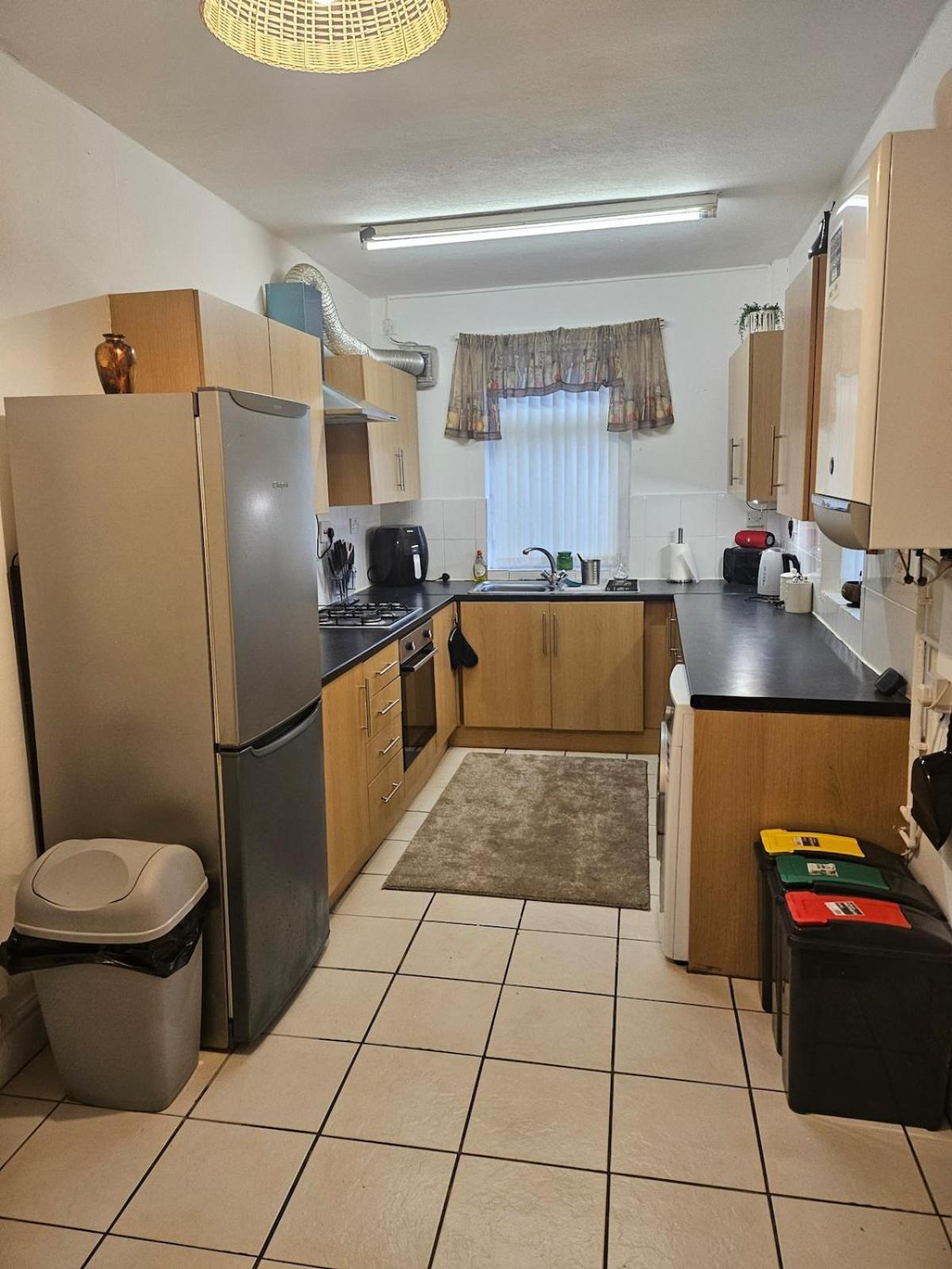 Go Big ! Entire Cozy House For Max 8 People Near Center * Manchester