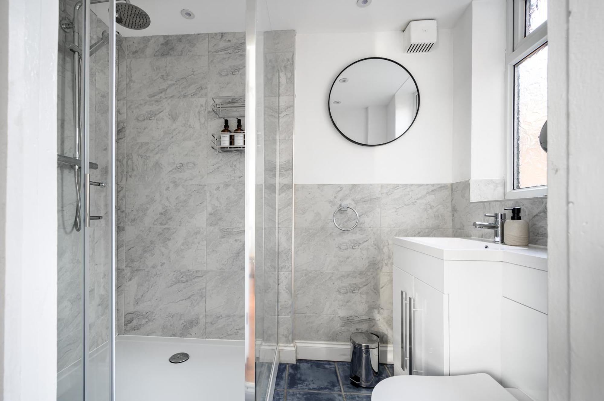 Stylish Modern - Perfect For Work, Leisure & Stadium Visits With Parking * Manchester