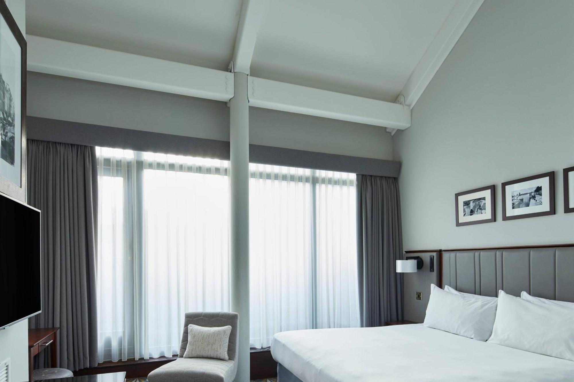 Marriott Victoria & Manchester