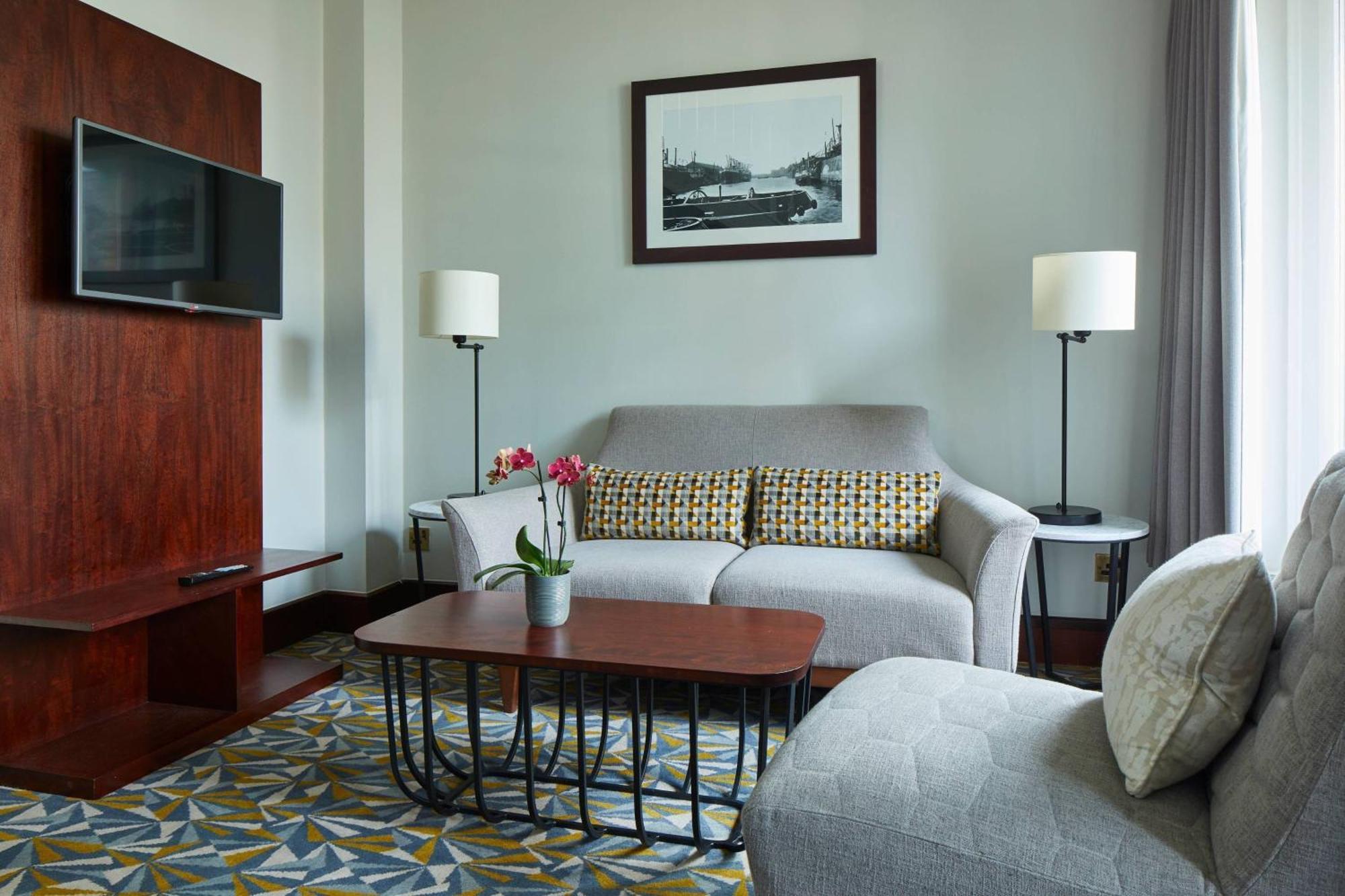 Hotel Marriott Victoria & 4*