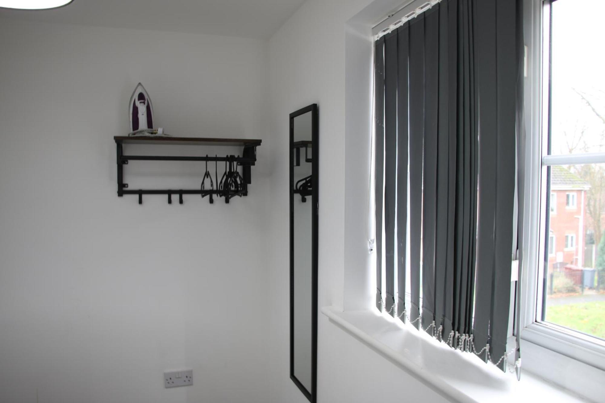 3 Bedroom House Close To Centre Free Parking Holiday home