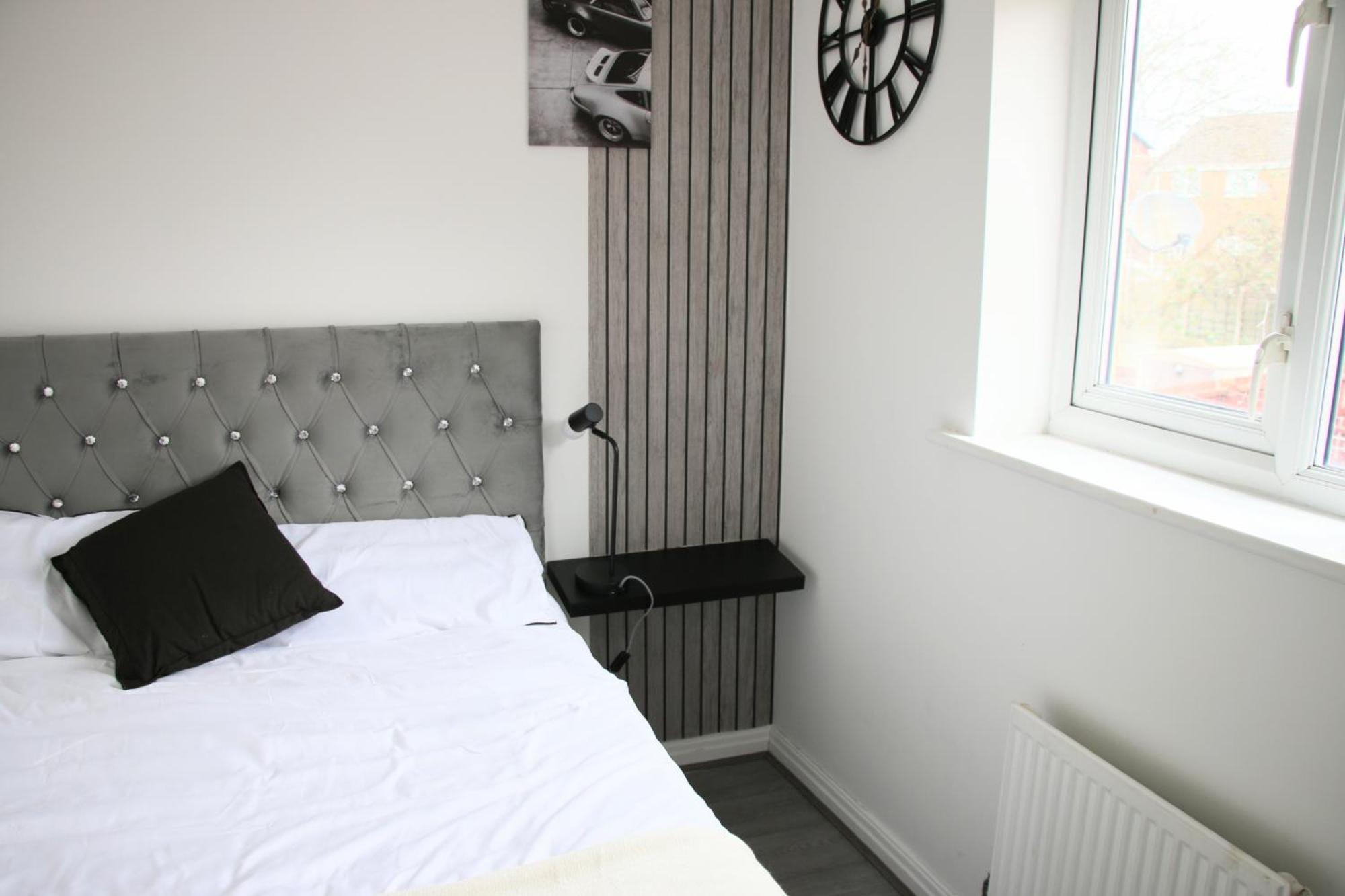 Holiday home 3 Bedroom House Close To Centre Free Parking Manchester