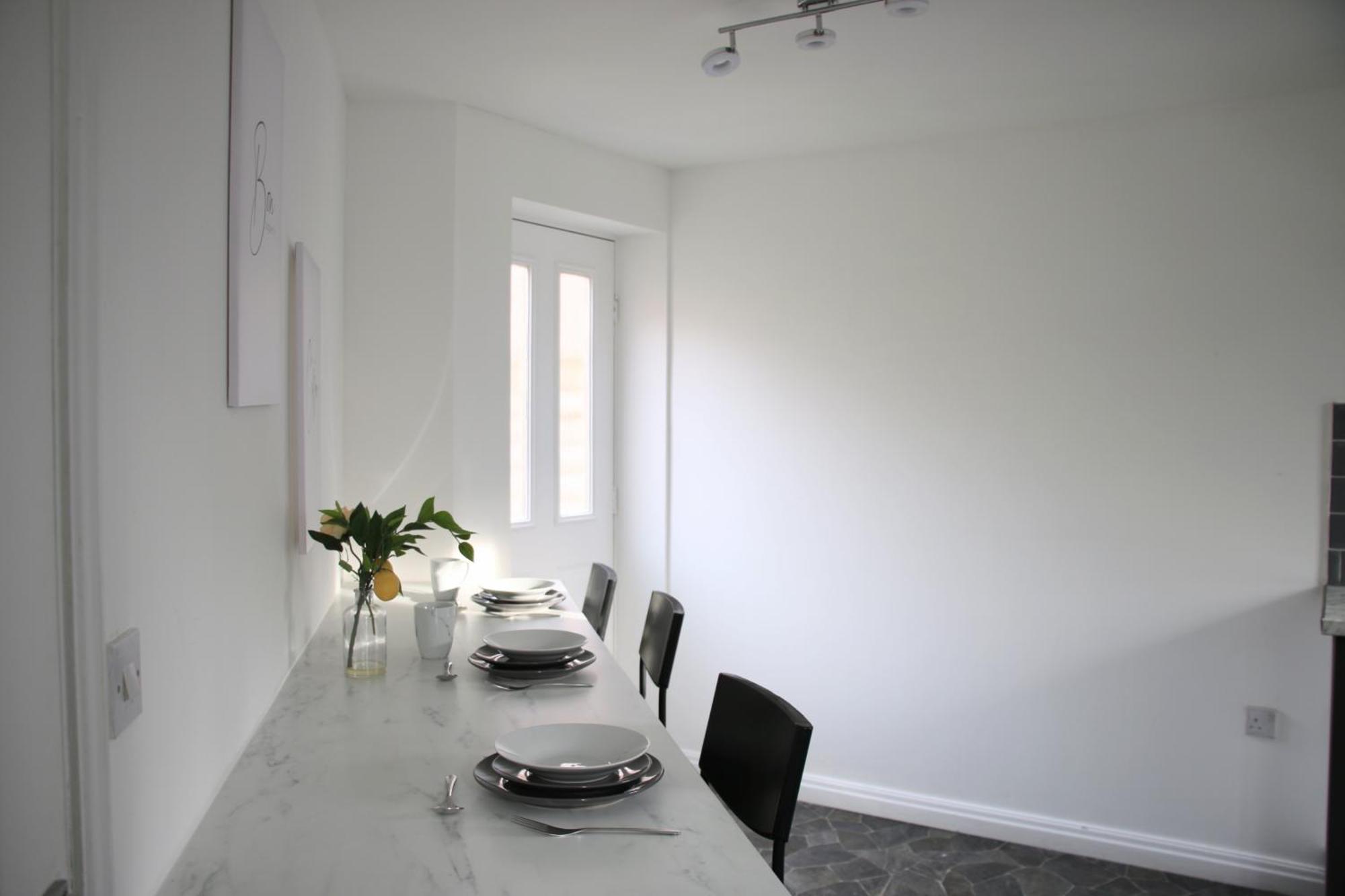 Holiday home 3 Bedroom House Close To Centre Free Parking