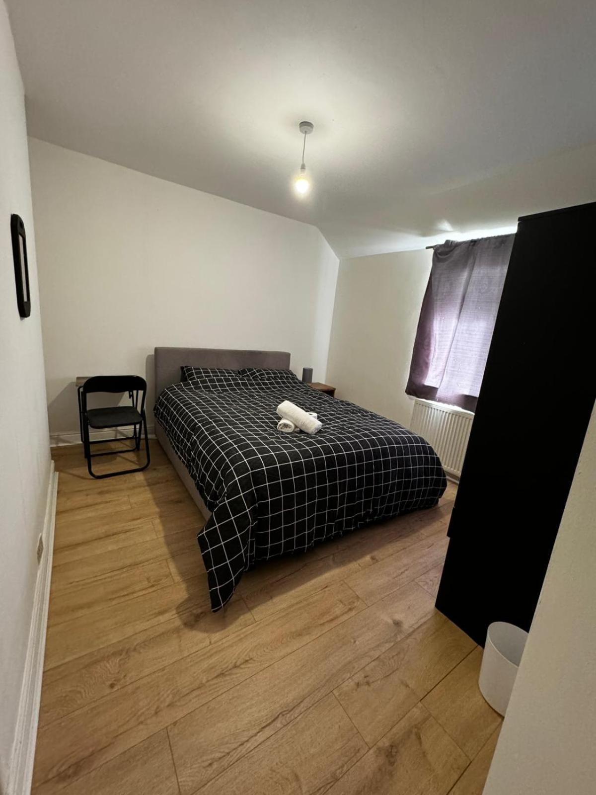 Guest house Double Bed D2 Greater *